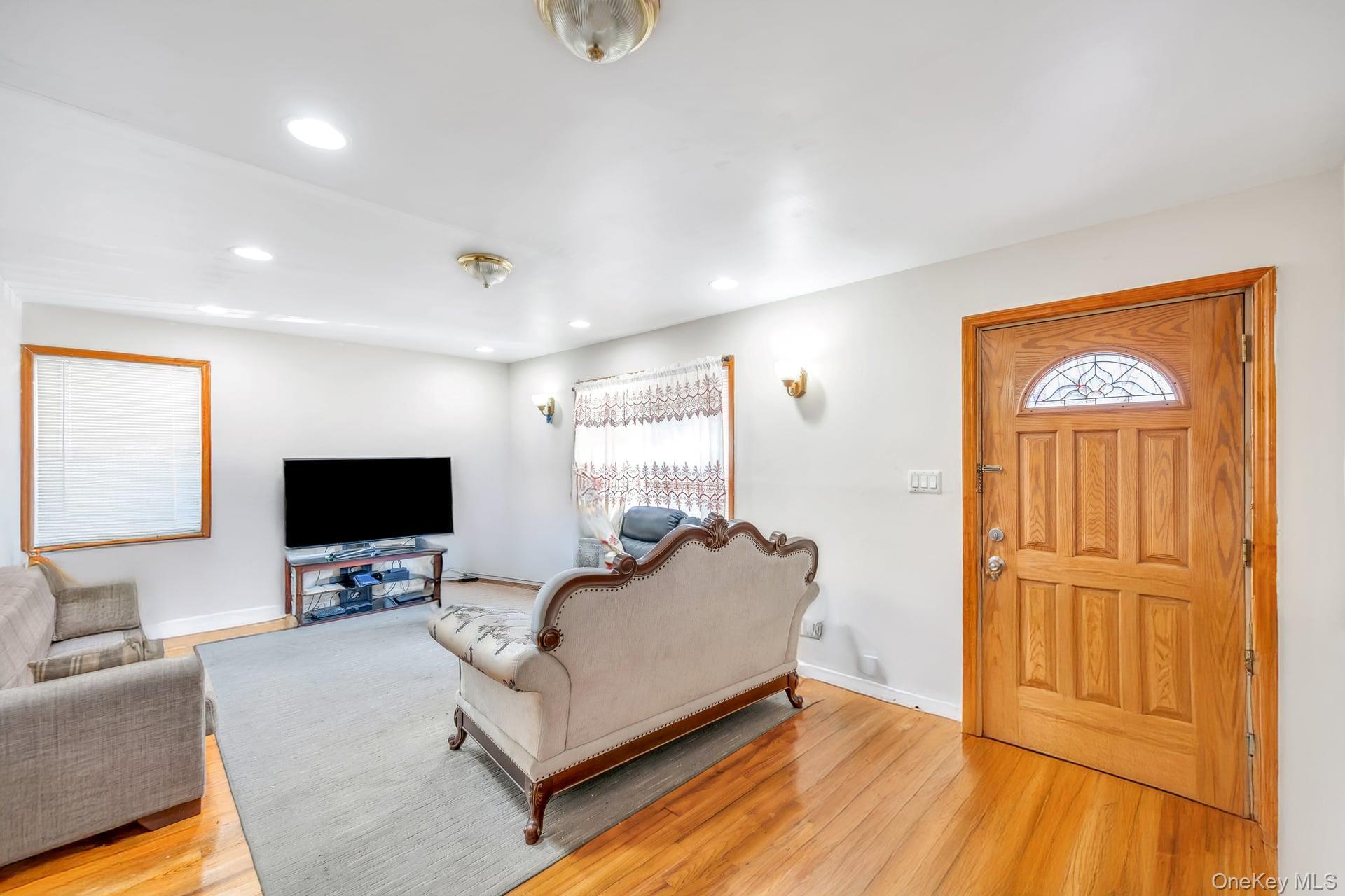 Single Family 119th Queens, NY 11412, MLS-1009229-5