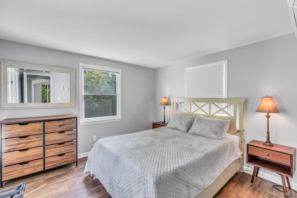 Single Family Soundview Avenue  Suffolk County, NY 11958, MLS-1009245-16