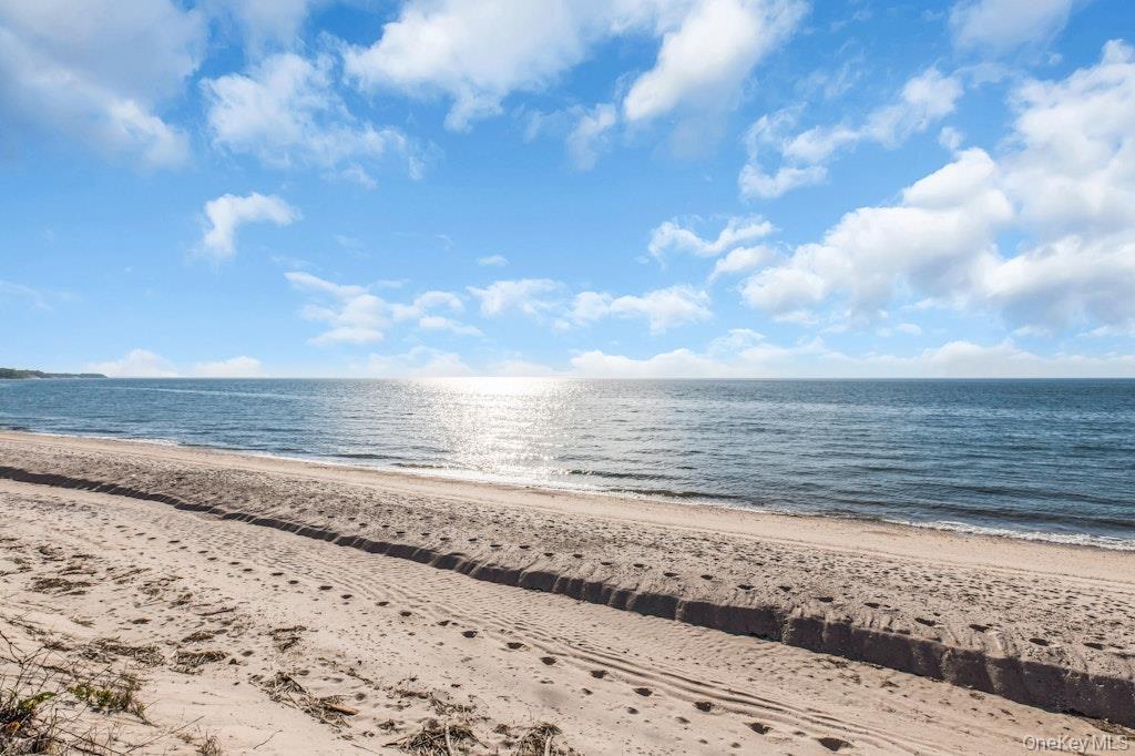 Single Family Soundview Avenue  Suffolk County, NY 11958, MLS-1009245-34