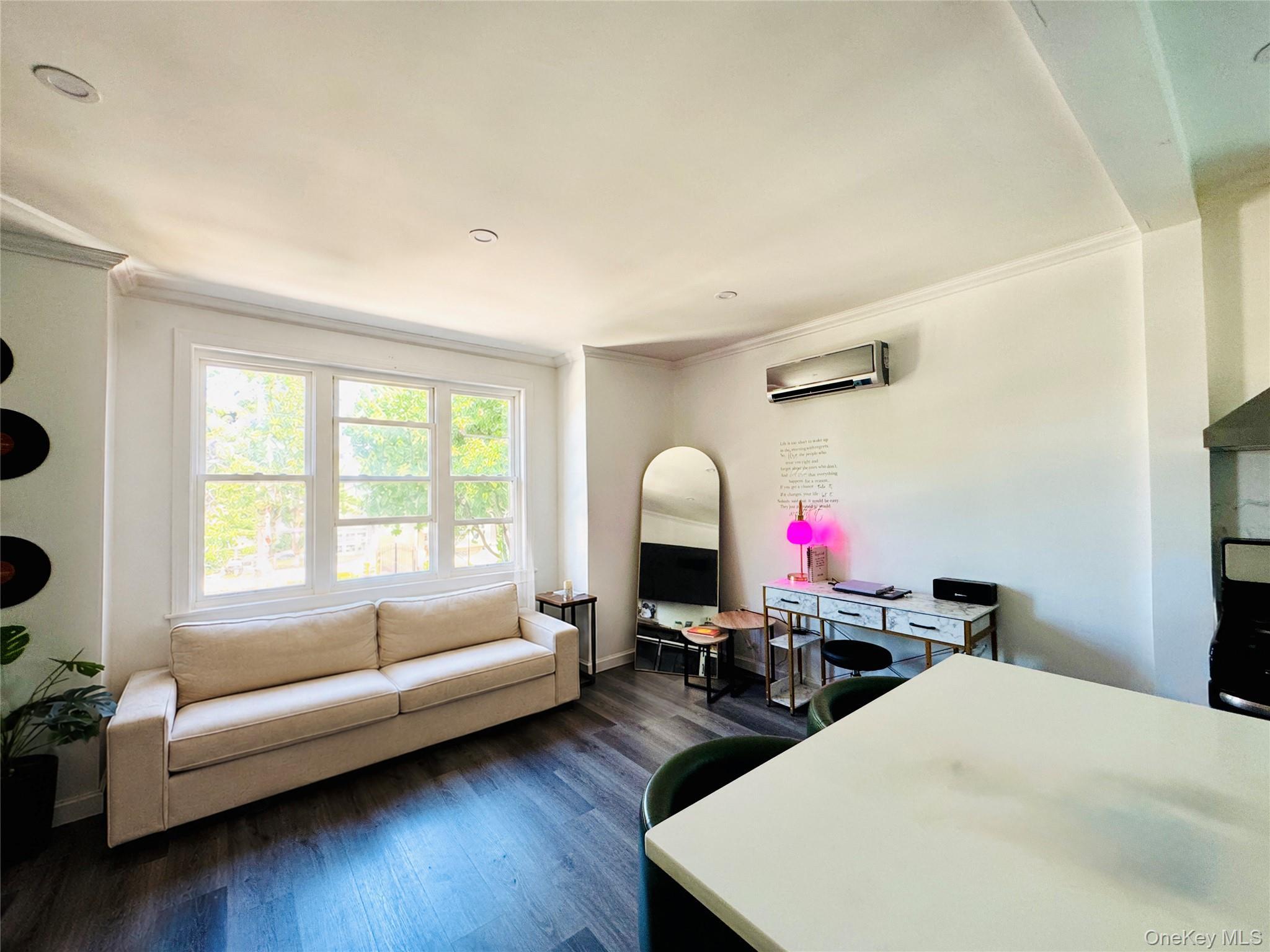 Single Family 80th Queens, NY 11385, MLS-1009331-11