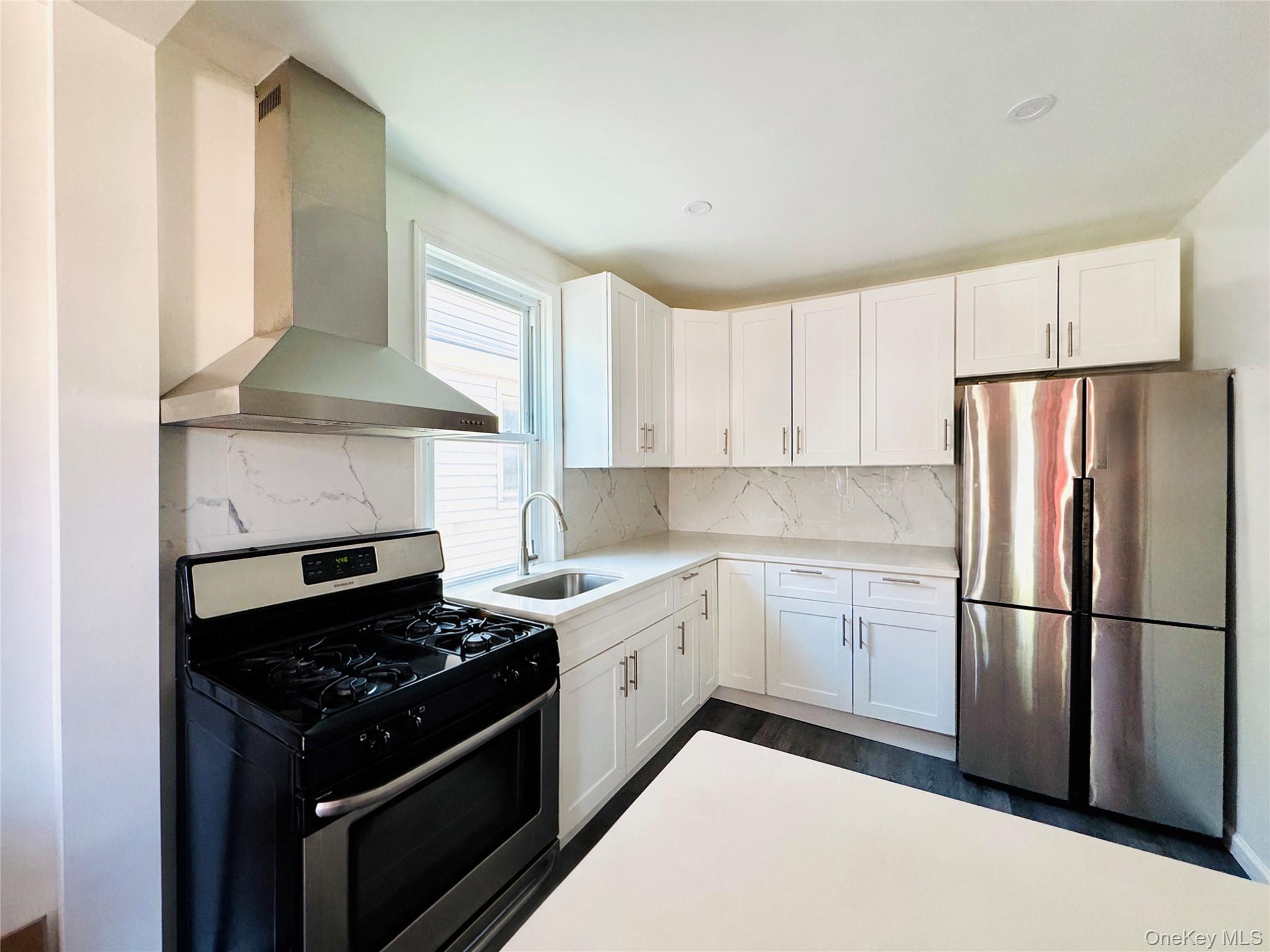 Single Family 80th Queens, NY 11385, MLS-1009331-12