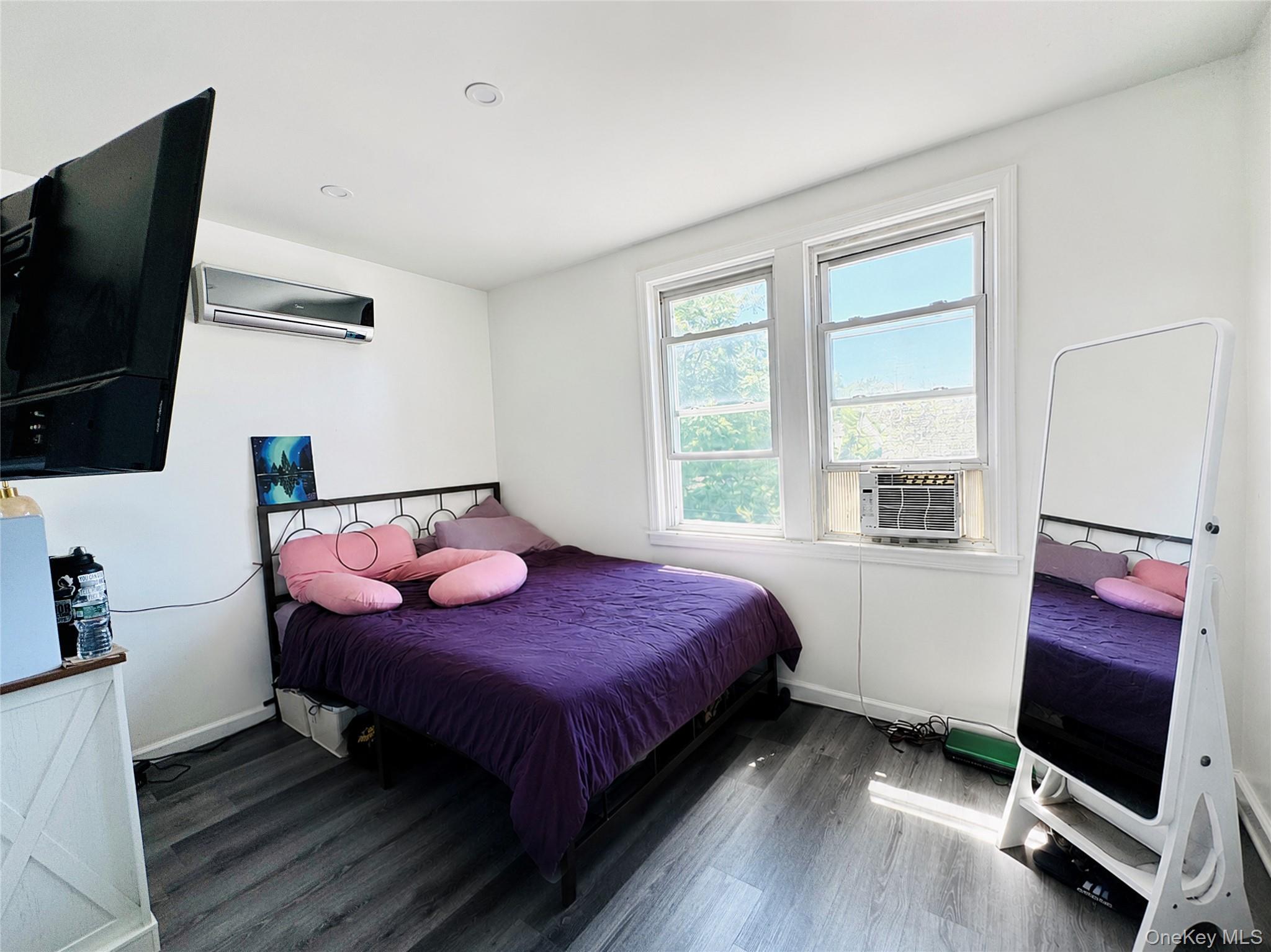 Single Family 80th Queens, NY 11385, MLS-1009331-13