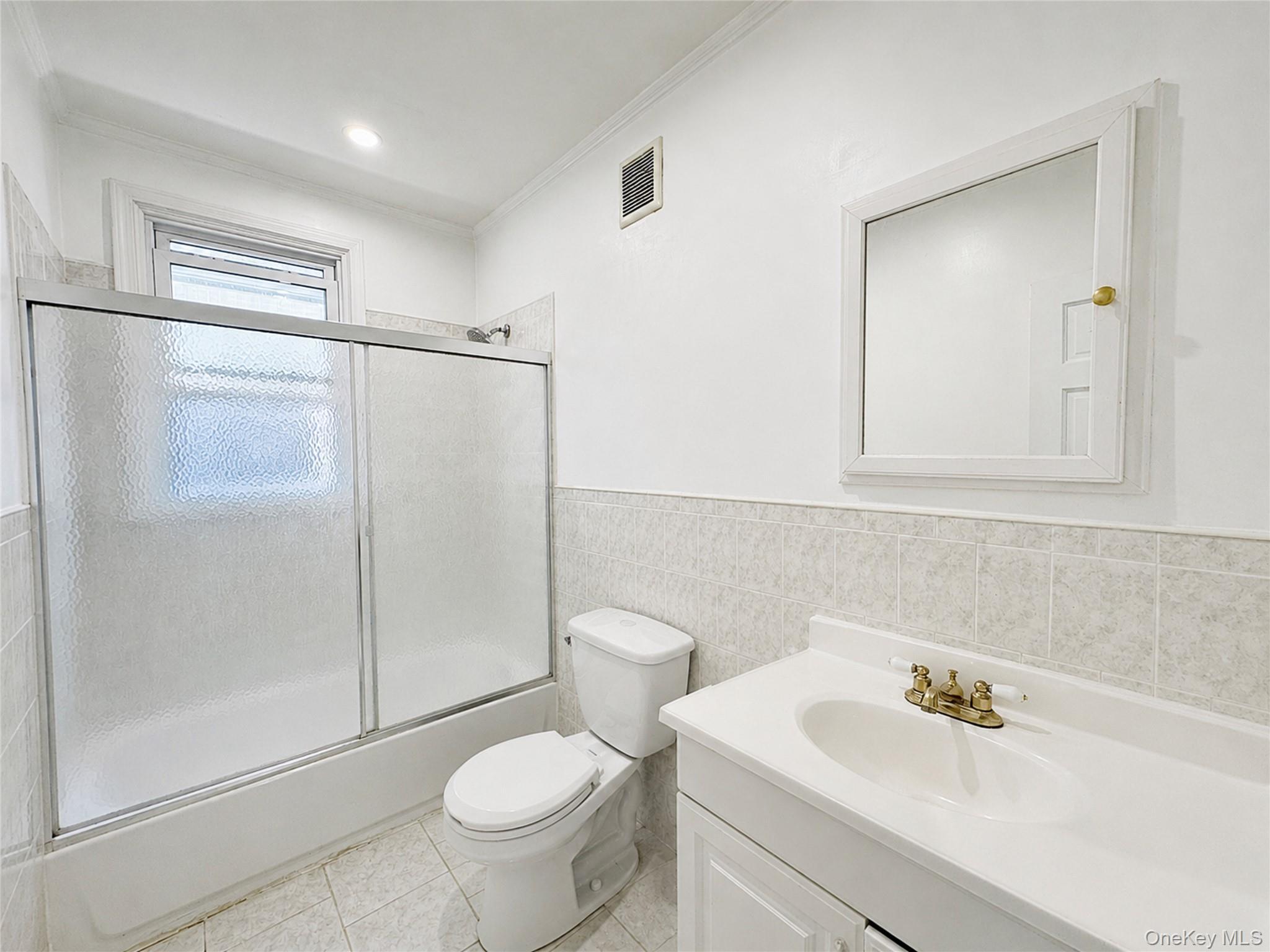 Single Family 80th Queens, NY 11385, MLS-1009331-14