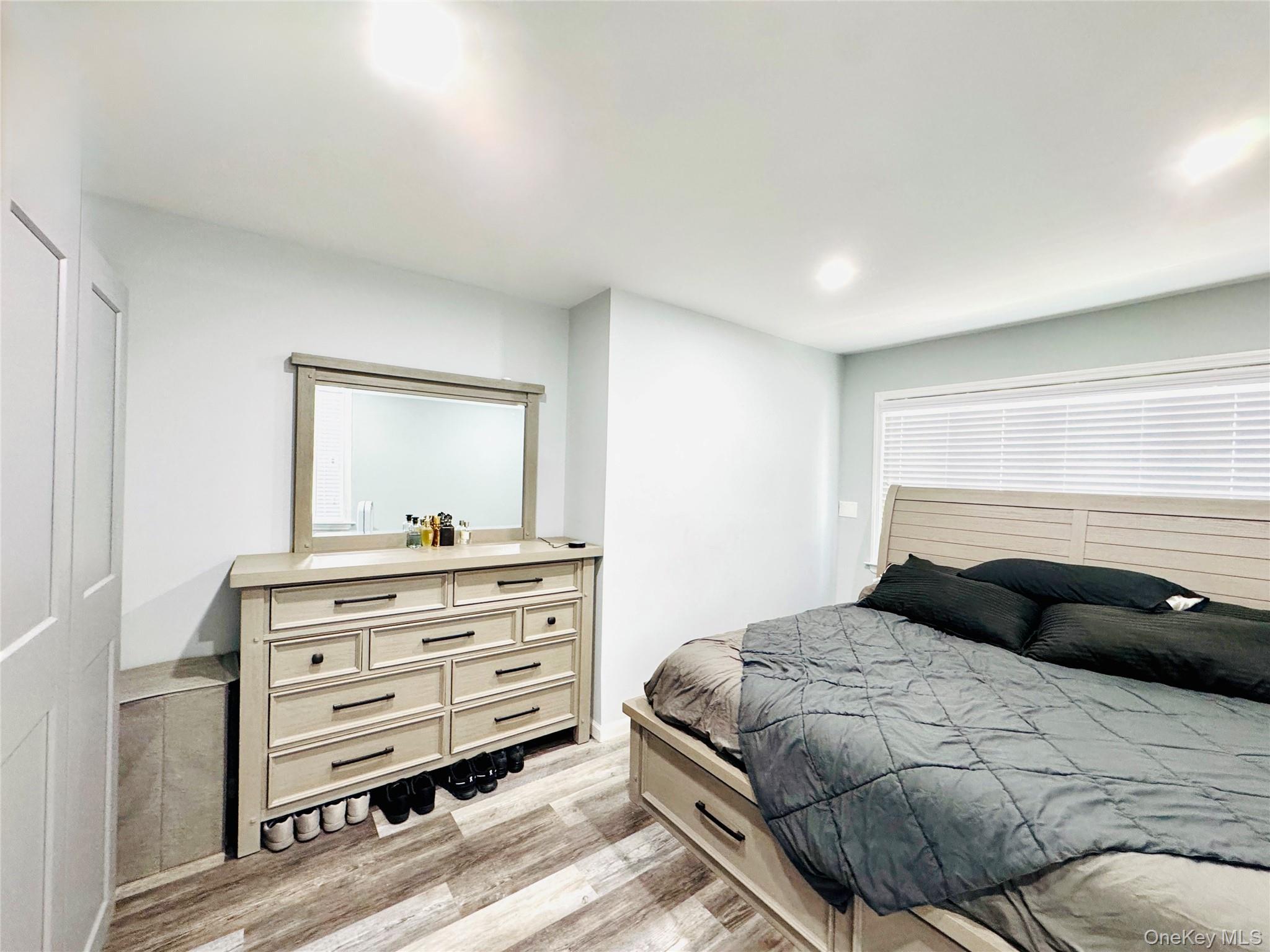 Single Family 80th Queens, NY 11385, MLS-1009331-5