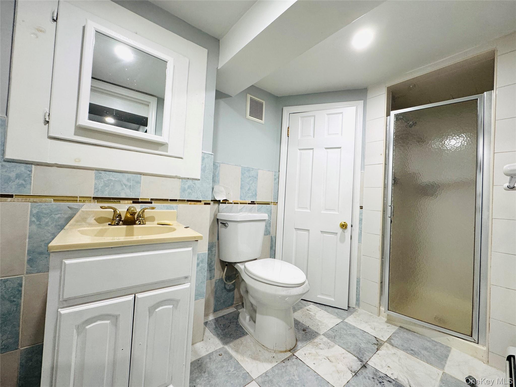 Single Family 80th Queens, NY 11385, MLS-1009331-9
