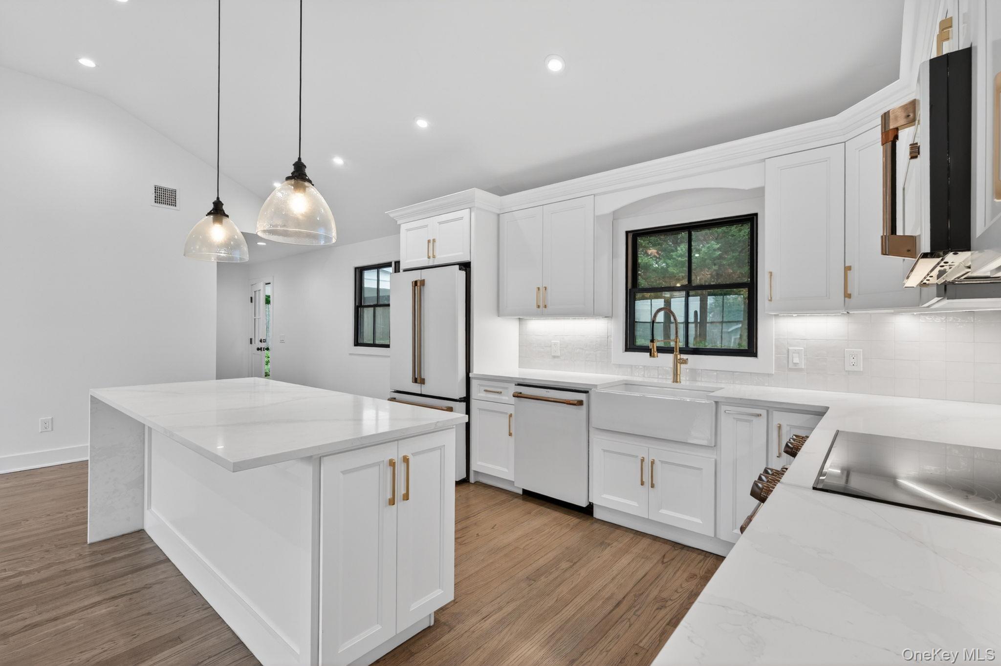 Single Family Kenneth Avenue Suffolk County, NY 11743, MLS-1009359-14