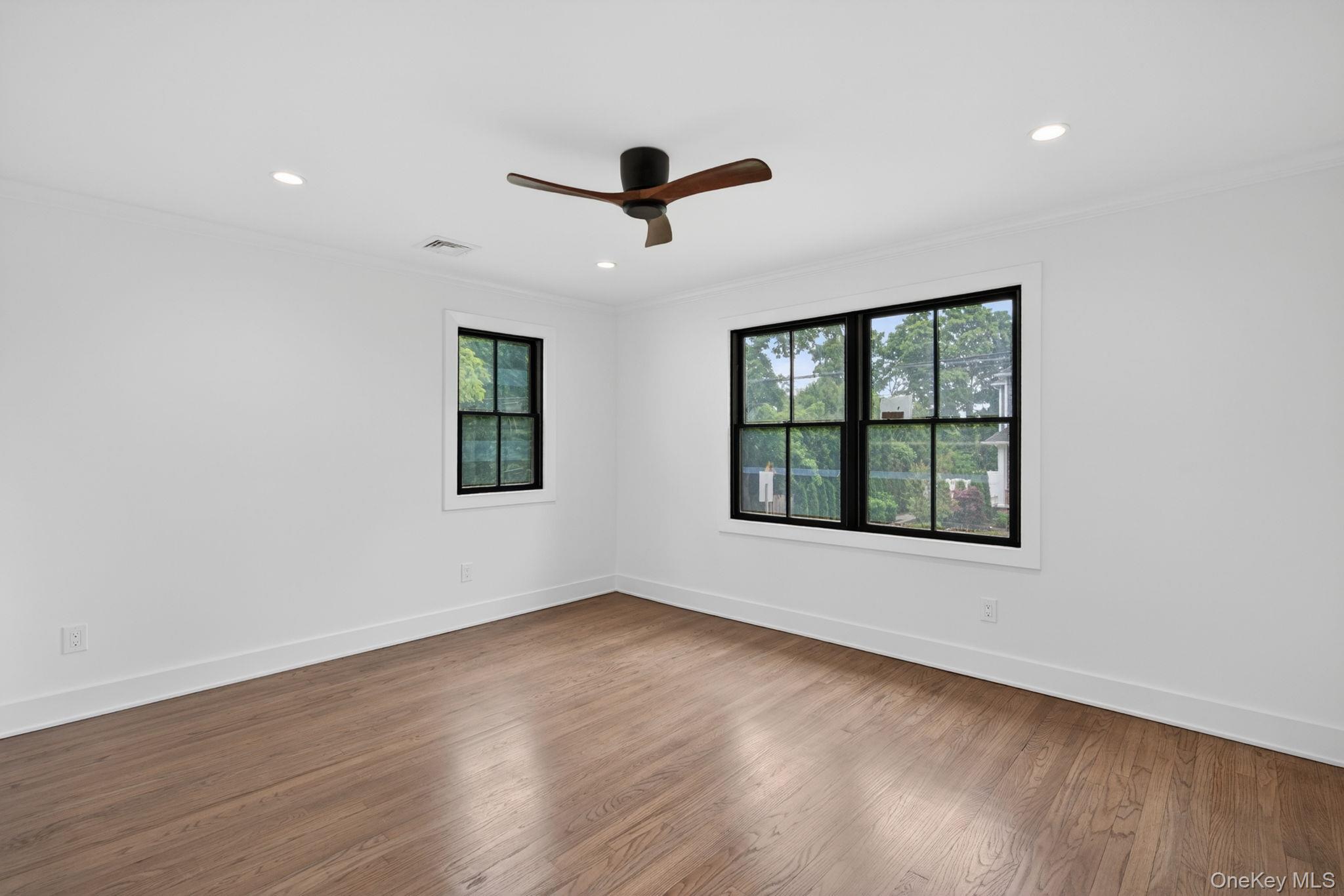 Single Family Kenneth Avenue Suffolk County, NY 11743, MLS-1009359-15