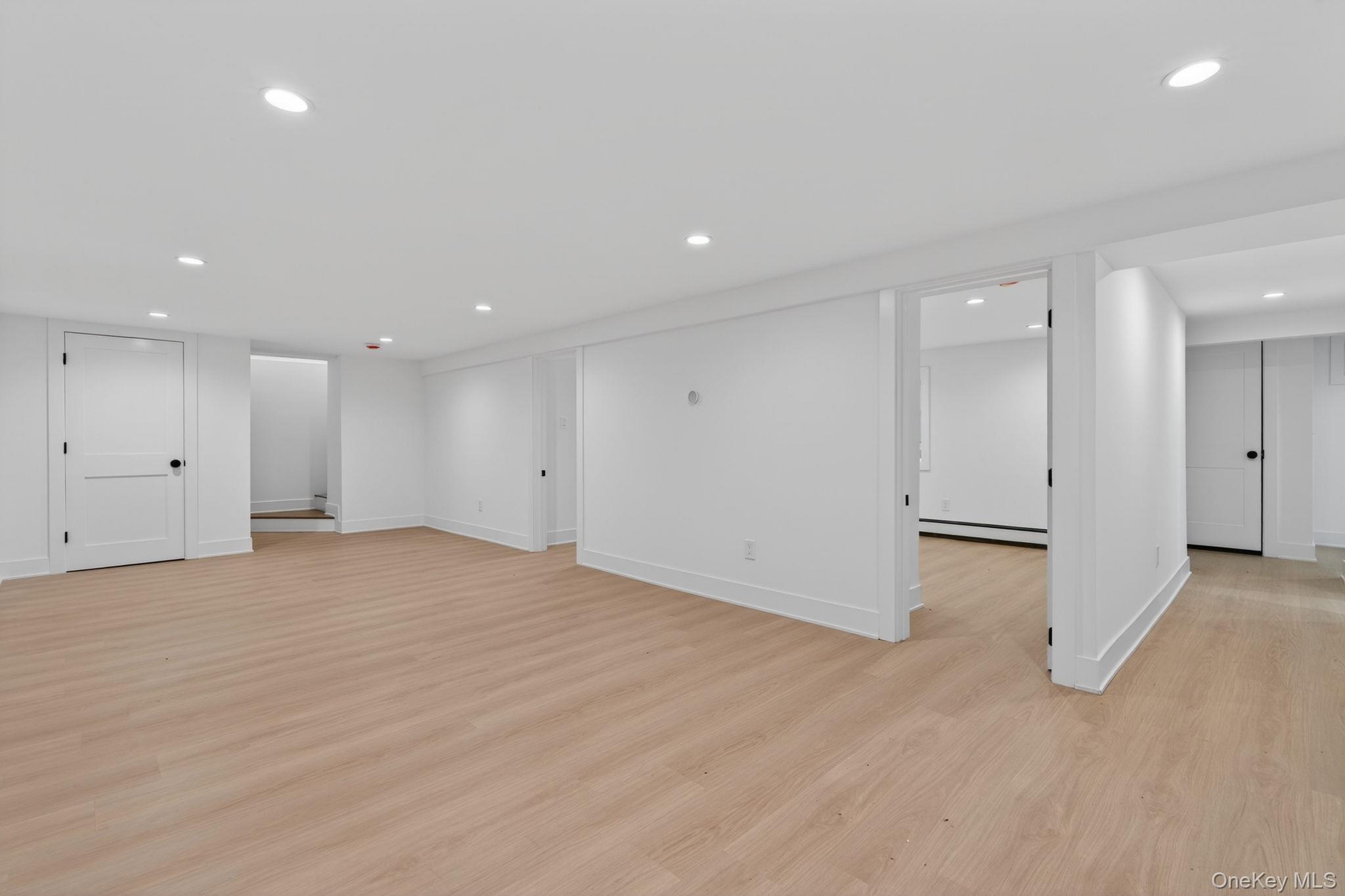 Single Family Kenneth Avenue Suffolk County, NY 11743, MLS-1009359-32