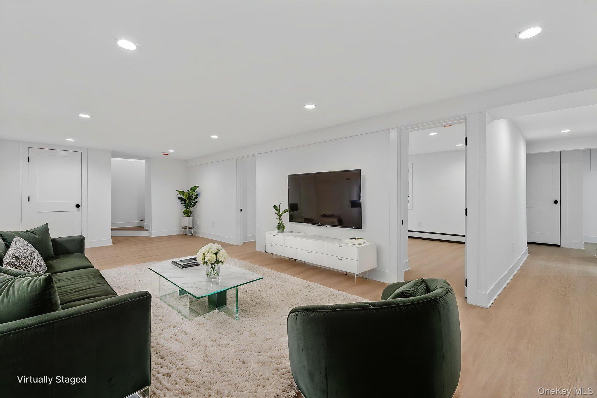 Single Family Kenneth Avenue Suffolk County, NY 11743, MLS-1009359-33
