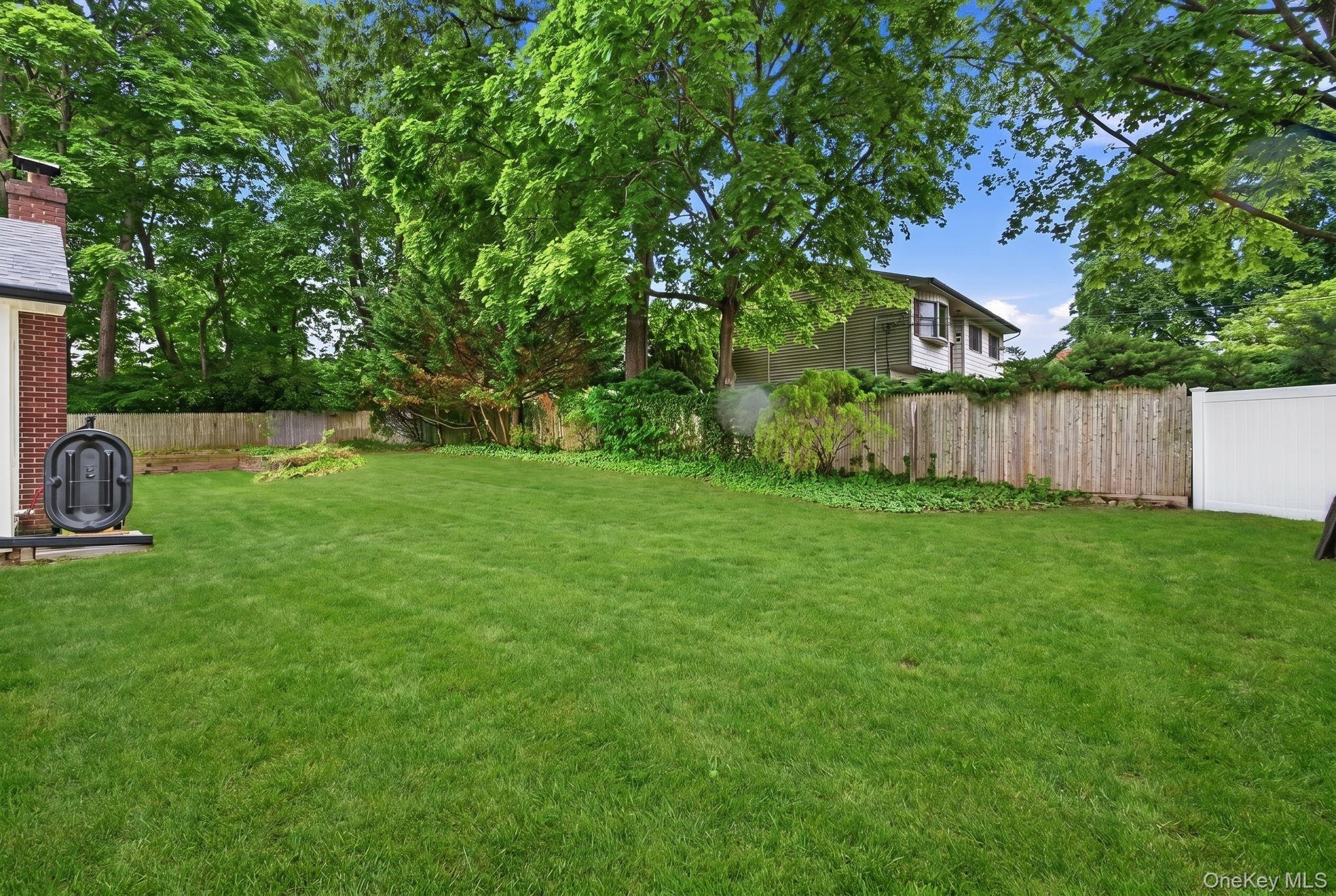 Single Family Kenneth Avenue Suffolk County, NY 11743, MLS-1009359-39