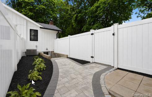 Single Family Kenneth Avenue Suffolk County, NY 11743, MLS-1009359-40