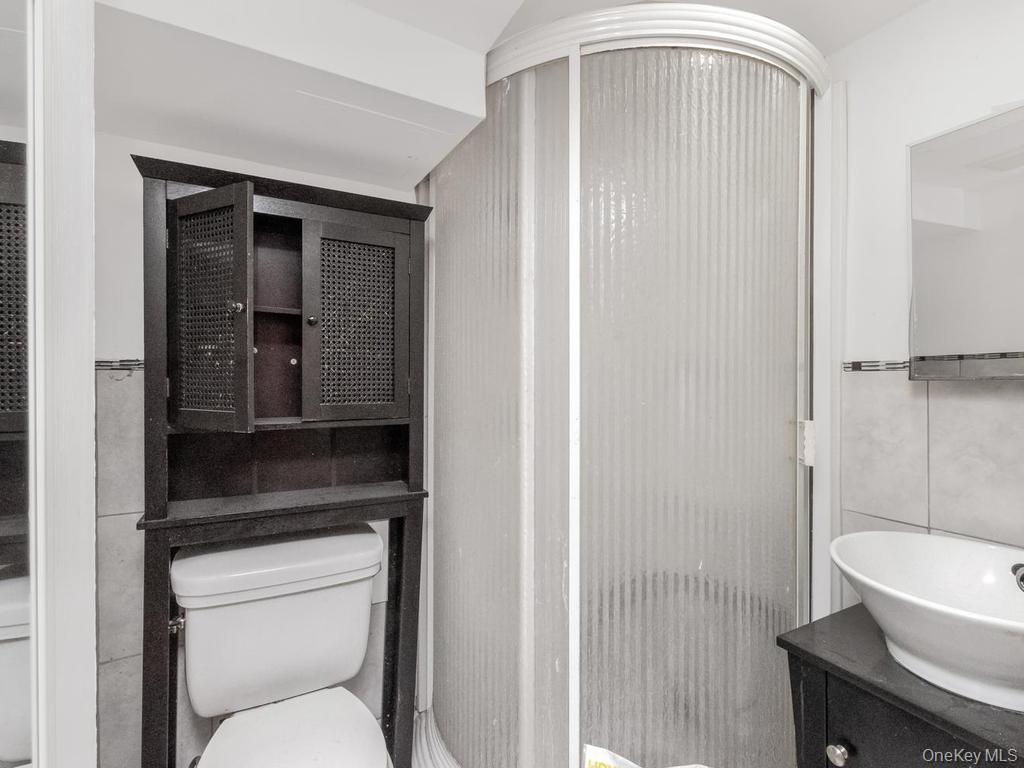Single Family E 219th Street Bronx, NY 10467, MLS-1009378-13