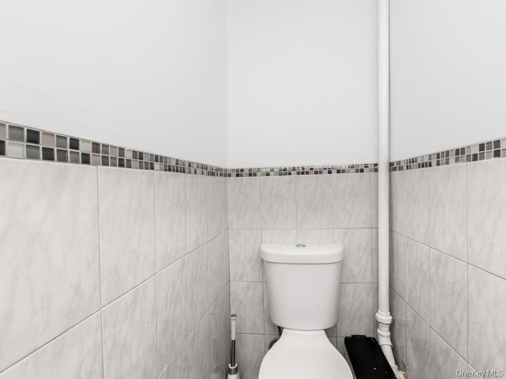 Single Family E 219th Street Bronx, NY 10467, MLS-1009378-7