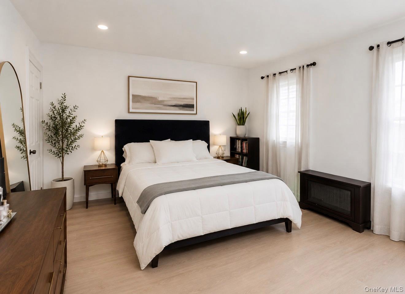 Single Family E 219th Street Bronx, NY 10467, MLS-1009378-9