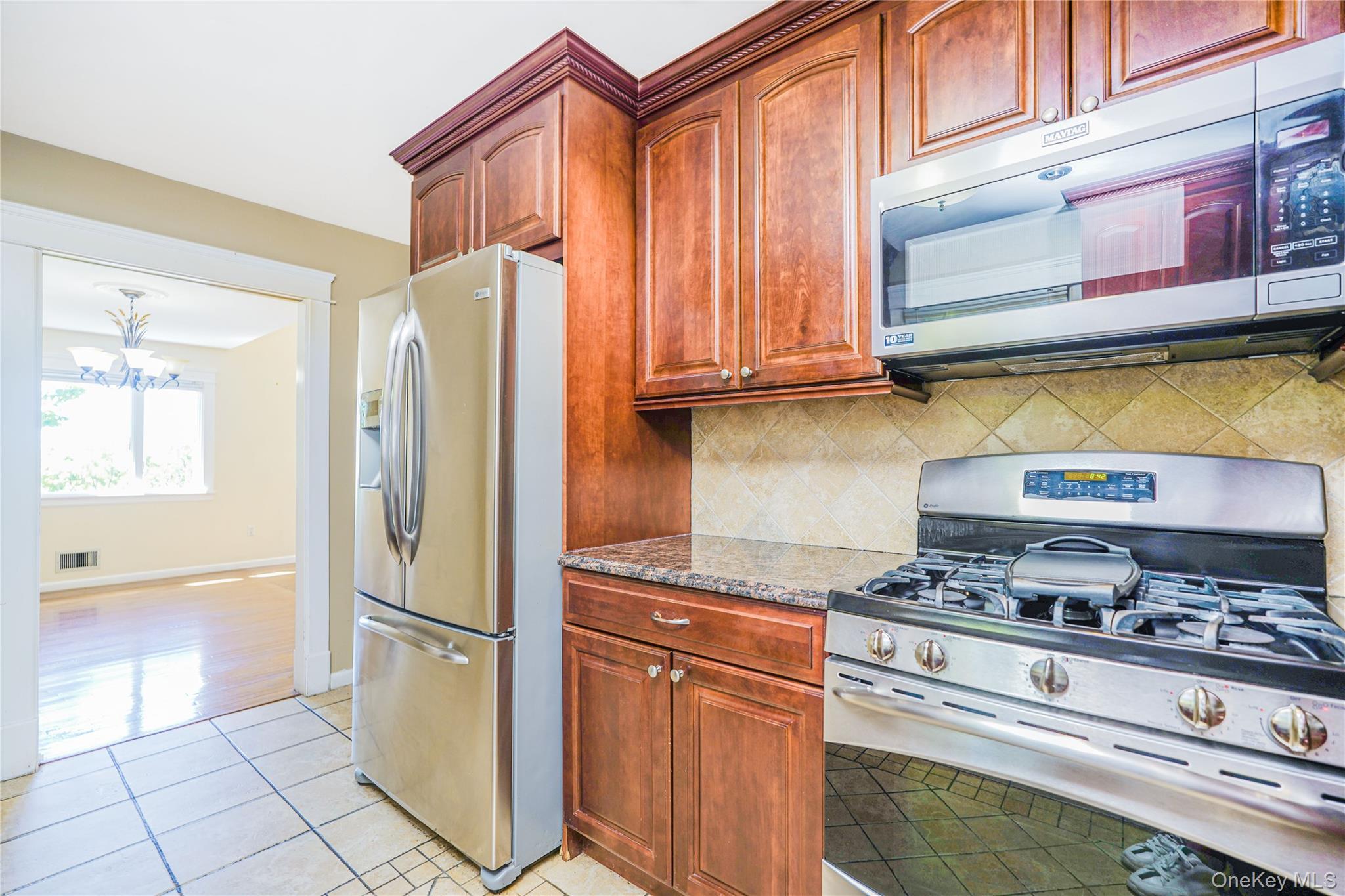 Single Family Coverly Avenue Staten Island, NY 10301, MLS-1009383-11