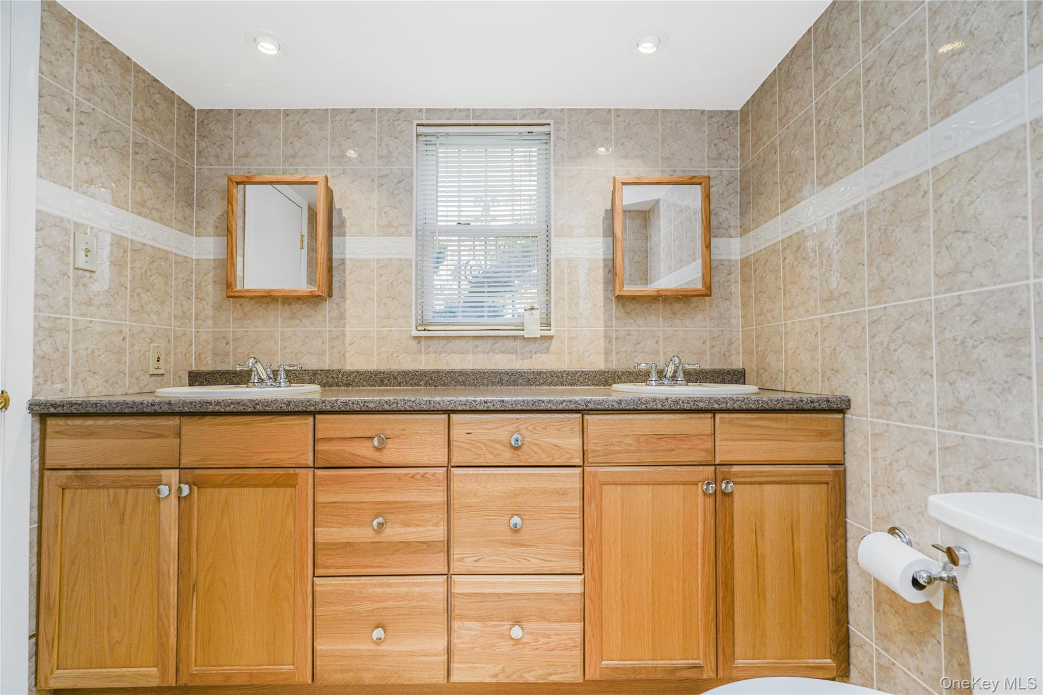 Single Family Coverly Avenue Staten Island, NY 10301, MLS-1009383-17