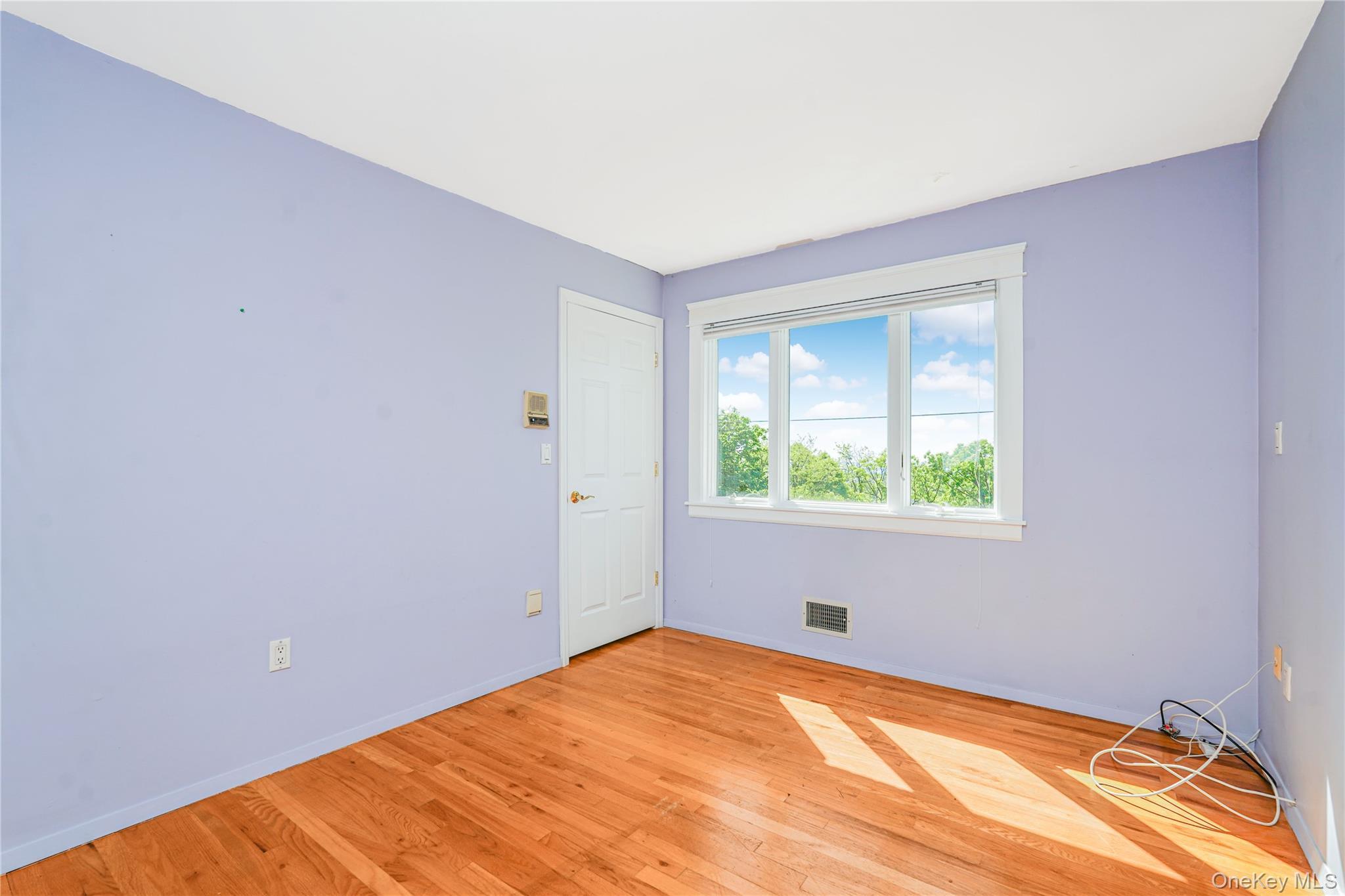 Single Family Coverly Avenue Staten Island, NY 10301, MLS-1009383-19