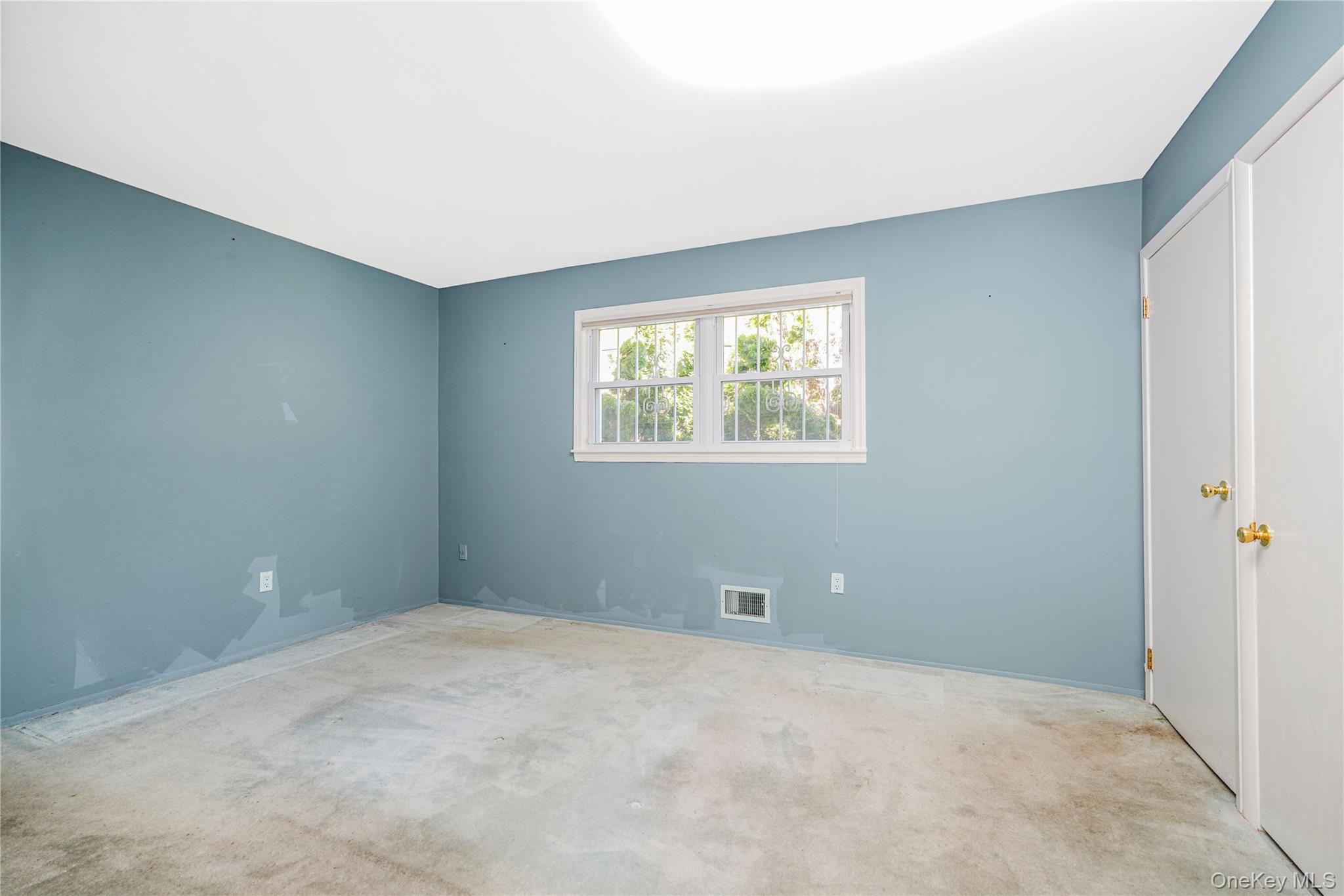 Single Family Coverly Avenue Staten Island, NY 10301, MLS-1009383-23