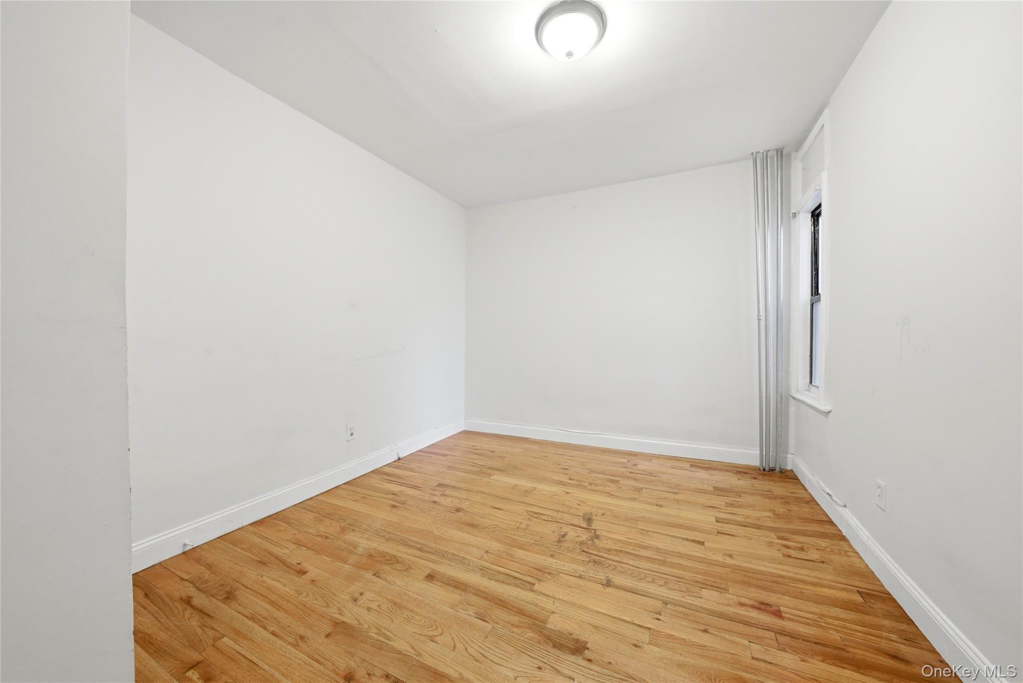 Single Family Wales  Bronx, NY 10455, MLS-1009385-15