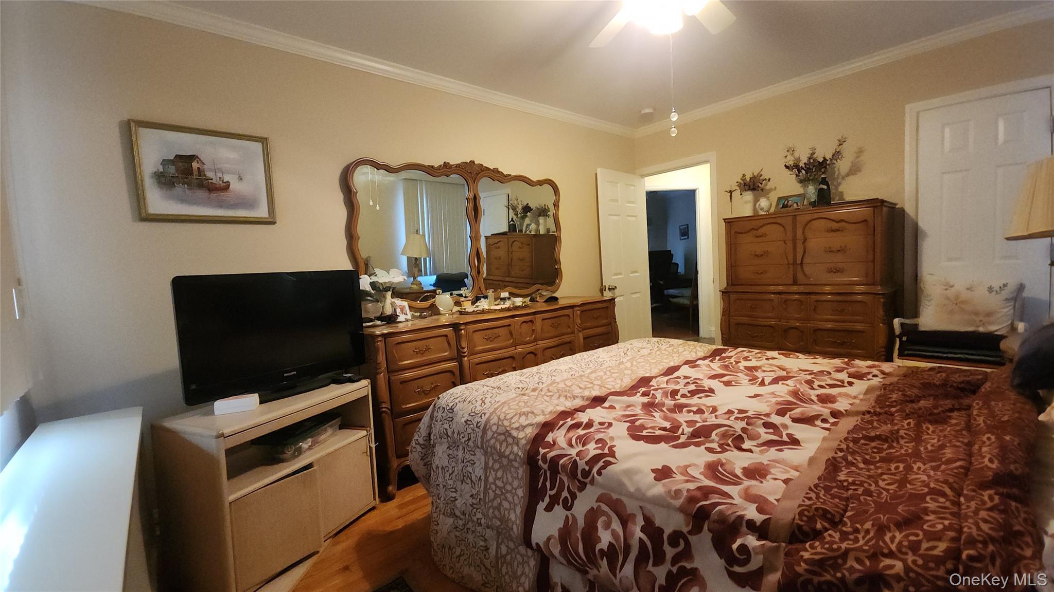 Single Family Calamus Avenue Queens, NY 11373, MLS-1009439-7