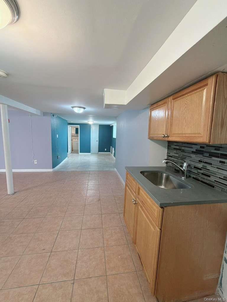 Single Family Ely Bronx, NY 10469, MLS-1009470-11