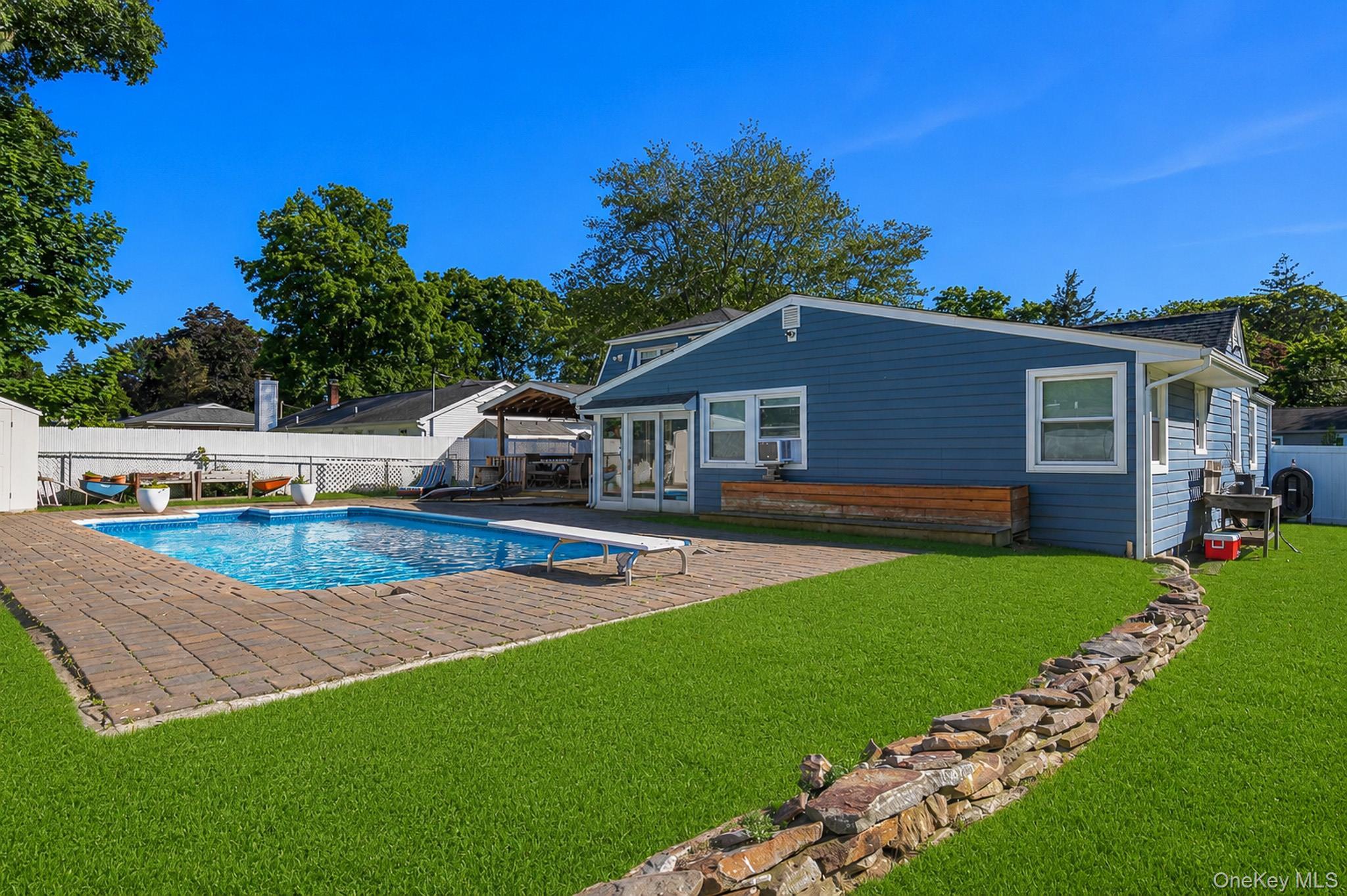 Single Family Lillian Road  Suffolk County, NY 11767, MLS-1009483-32