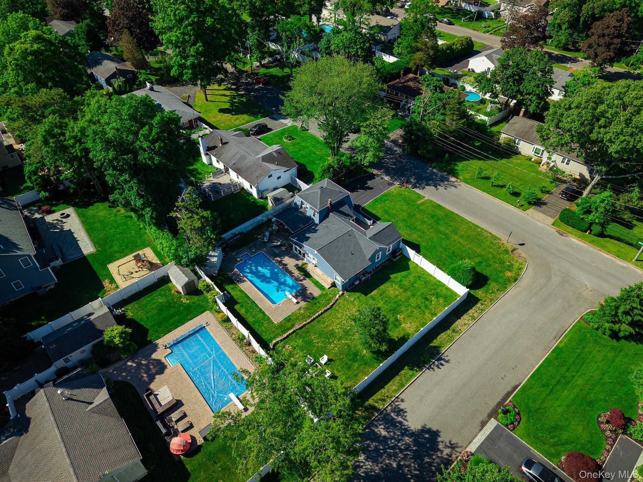 Single Family Lillian Road  Suffolk County, NY 11767, MLS-1009483-40