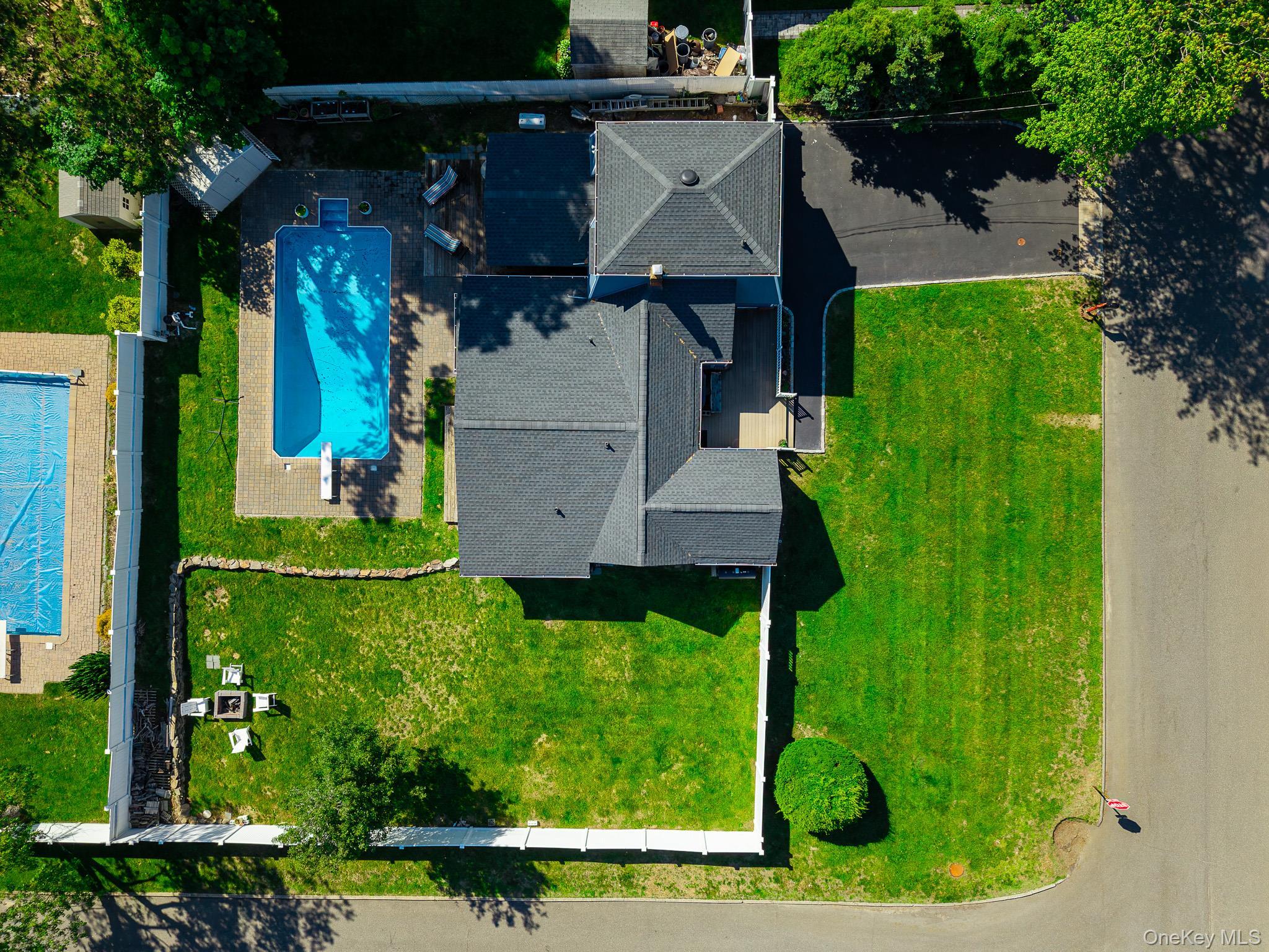 Single Family Lillian Road  Suffolk County, NY 11767, MLS-1009483-41