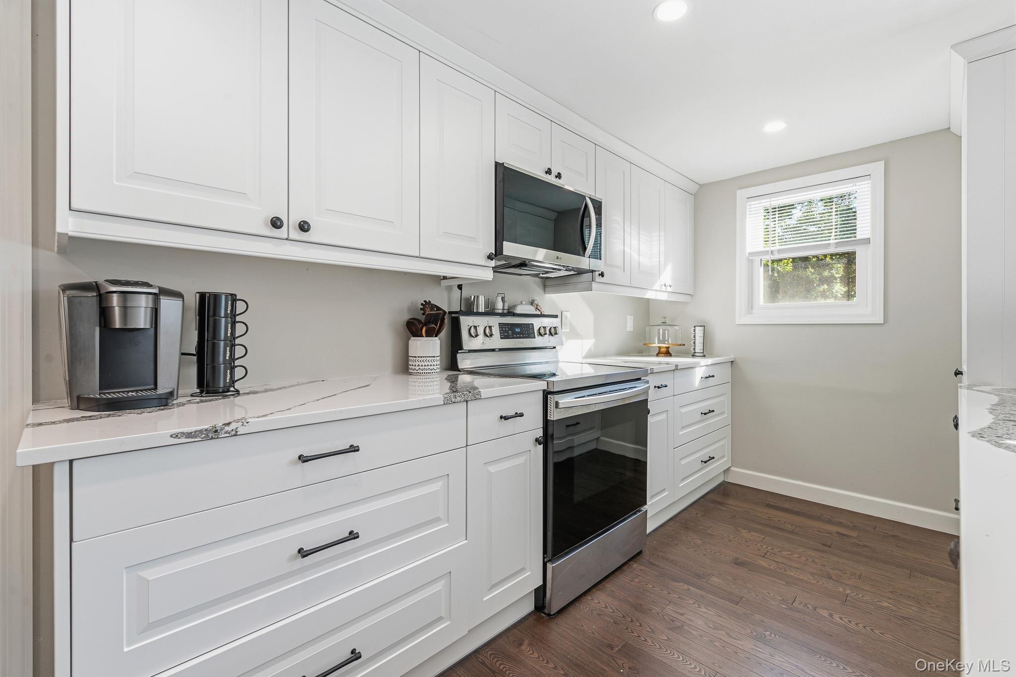 Single Family Lillian Road  Suffolk County, NY 11767, MLS-1009483-9