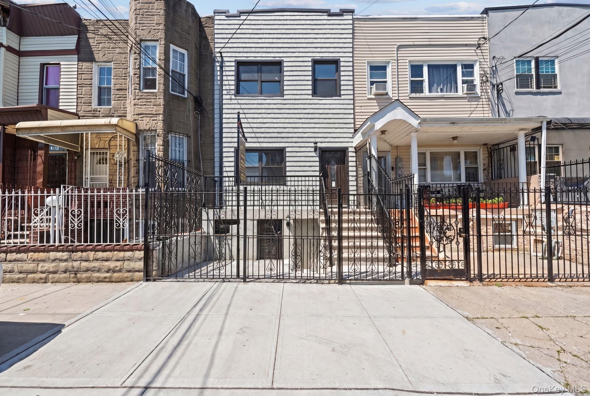 Single Family Linwood  Brooklyn, NY 11208, MLS-1009492-9