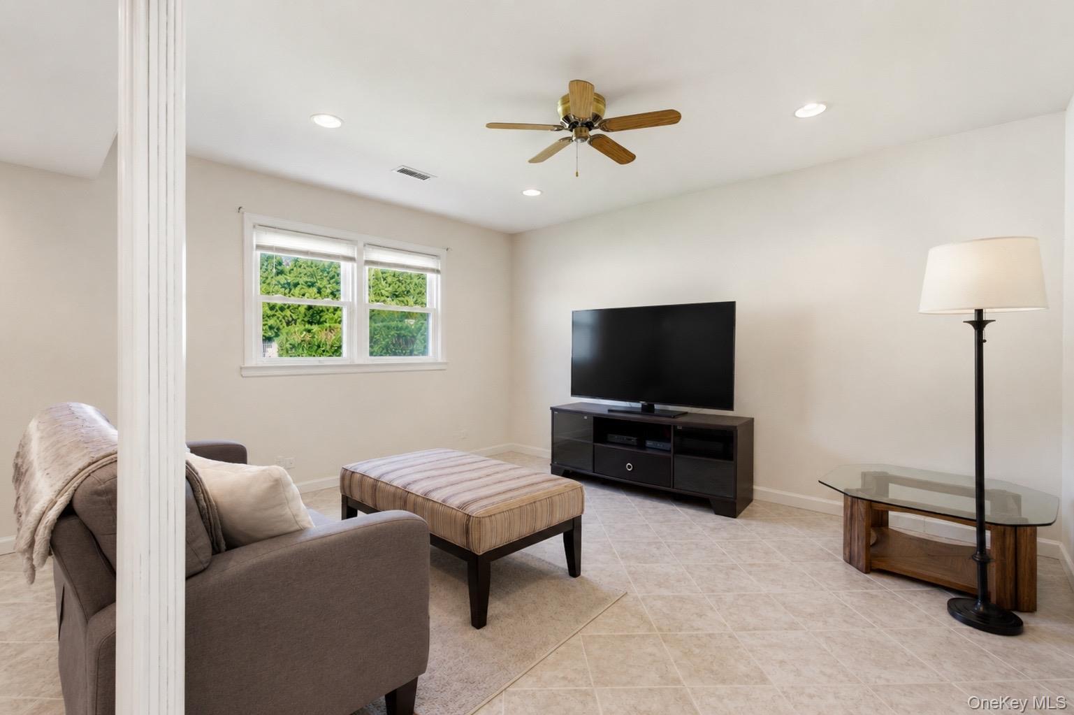 Single Family 91st Queens, NY 11414, MLS-1009495-15