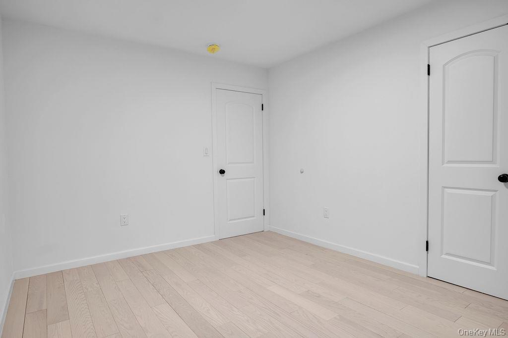Single Family Burbury Lane Nassau County, NY 11023, MLS-1009555-14