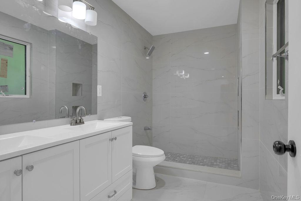 Single Family Burbury Lane Nassau County, NY 11023, MLS-1009555-18