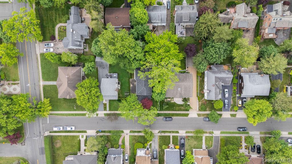 Single Family Burbury Lane Nassau County, NY 11023, MLS-1009555-30