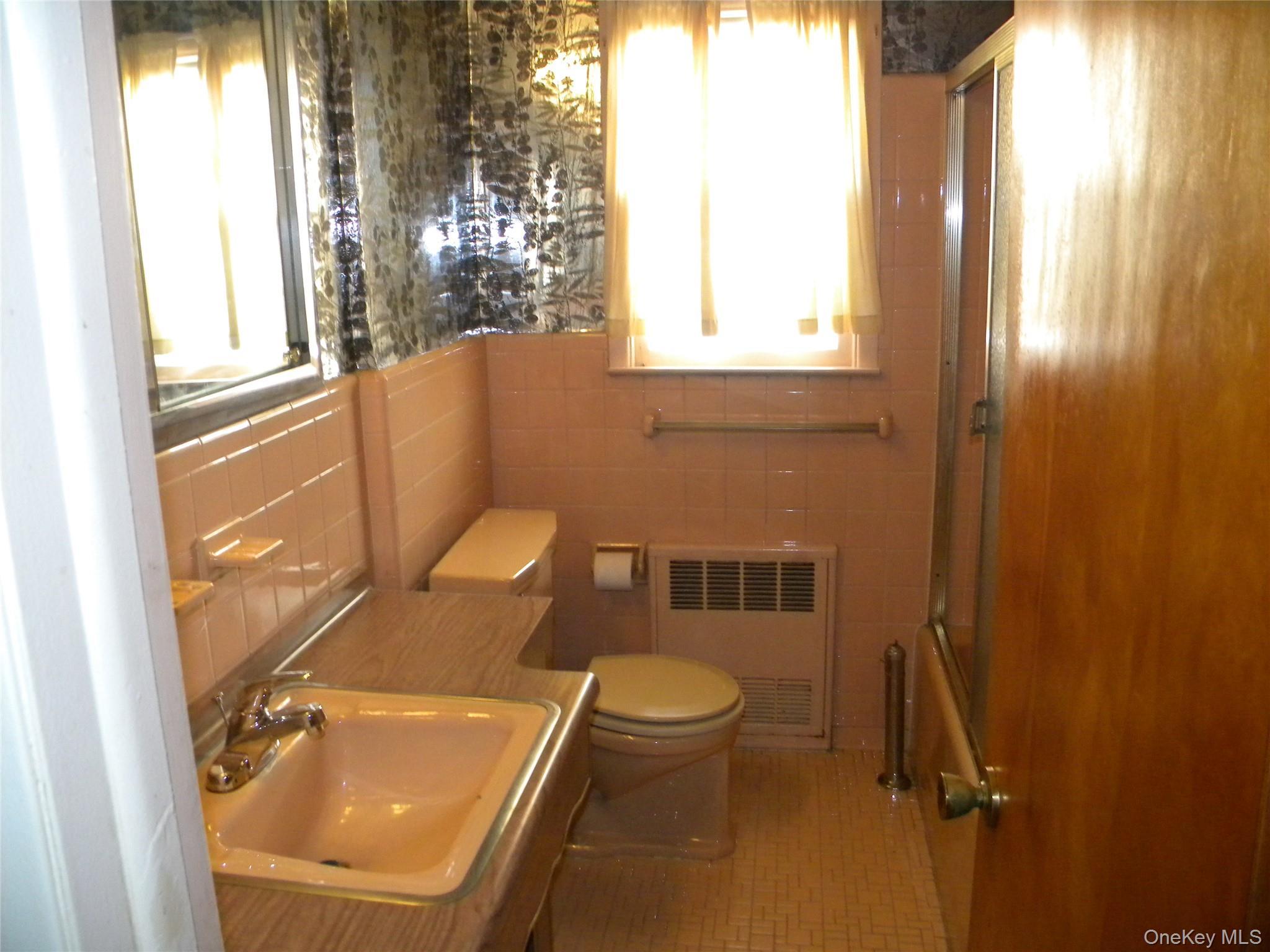 Single Family 210th Place Queens, NY 11360, MLS-1009585-15