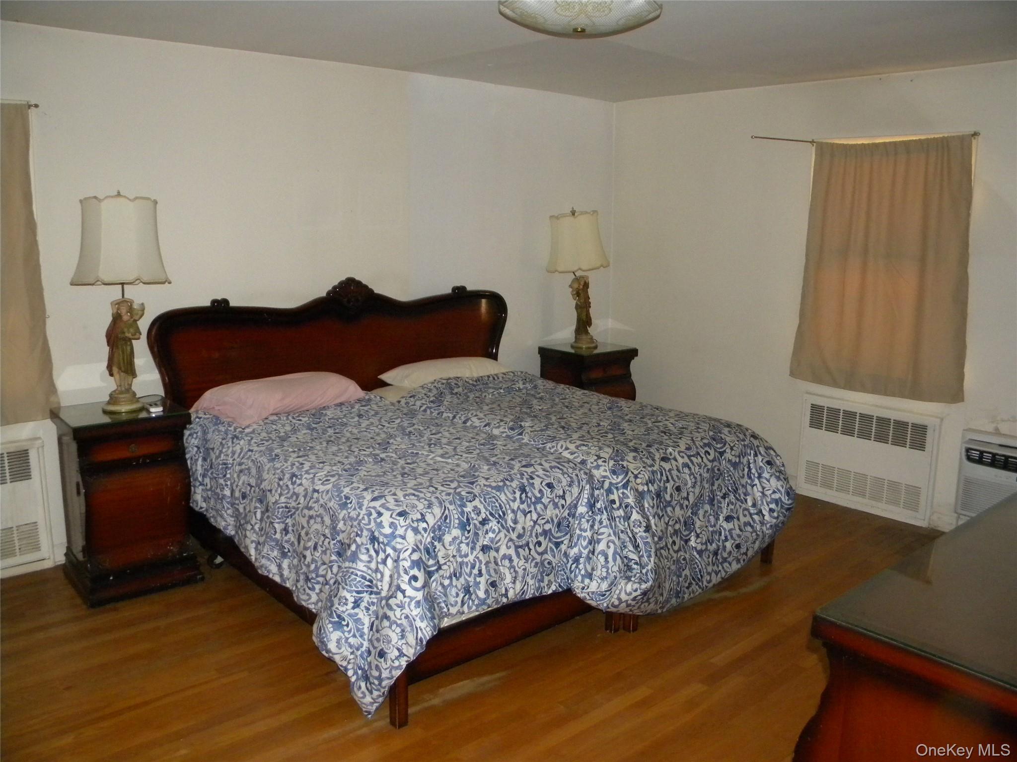 Single Family 210th Place Queens, NY 11360, MLS-1009585-17