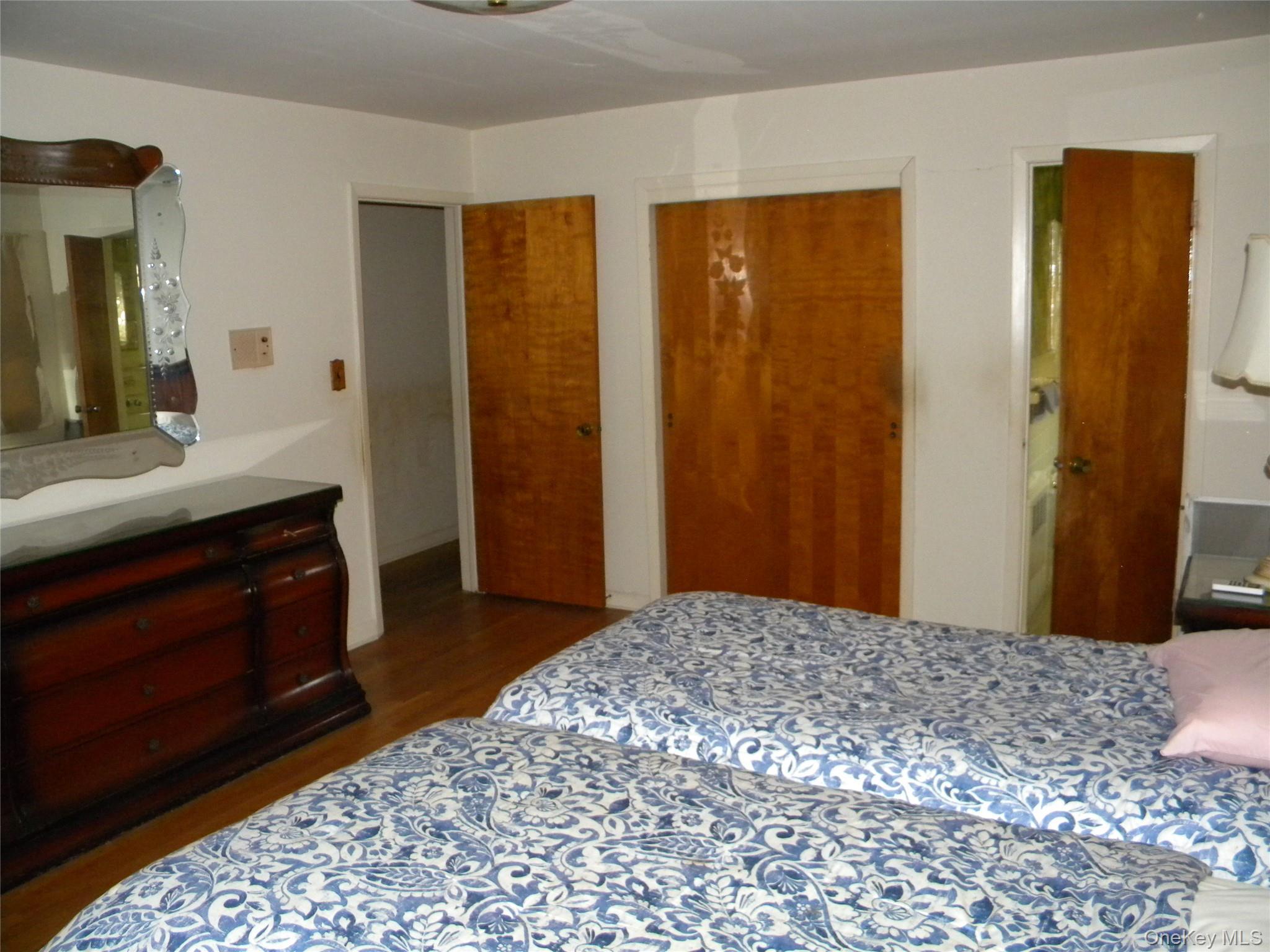 Single Family 210th Place Queens, NY 11360, MLS-1009585-18