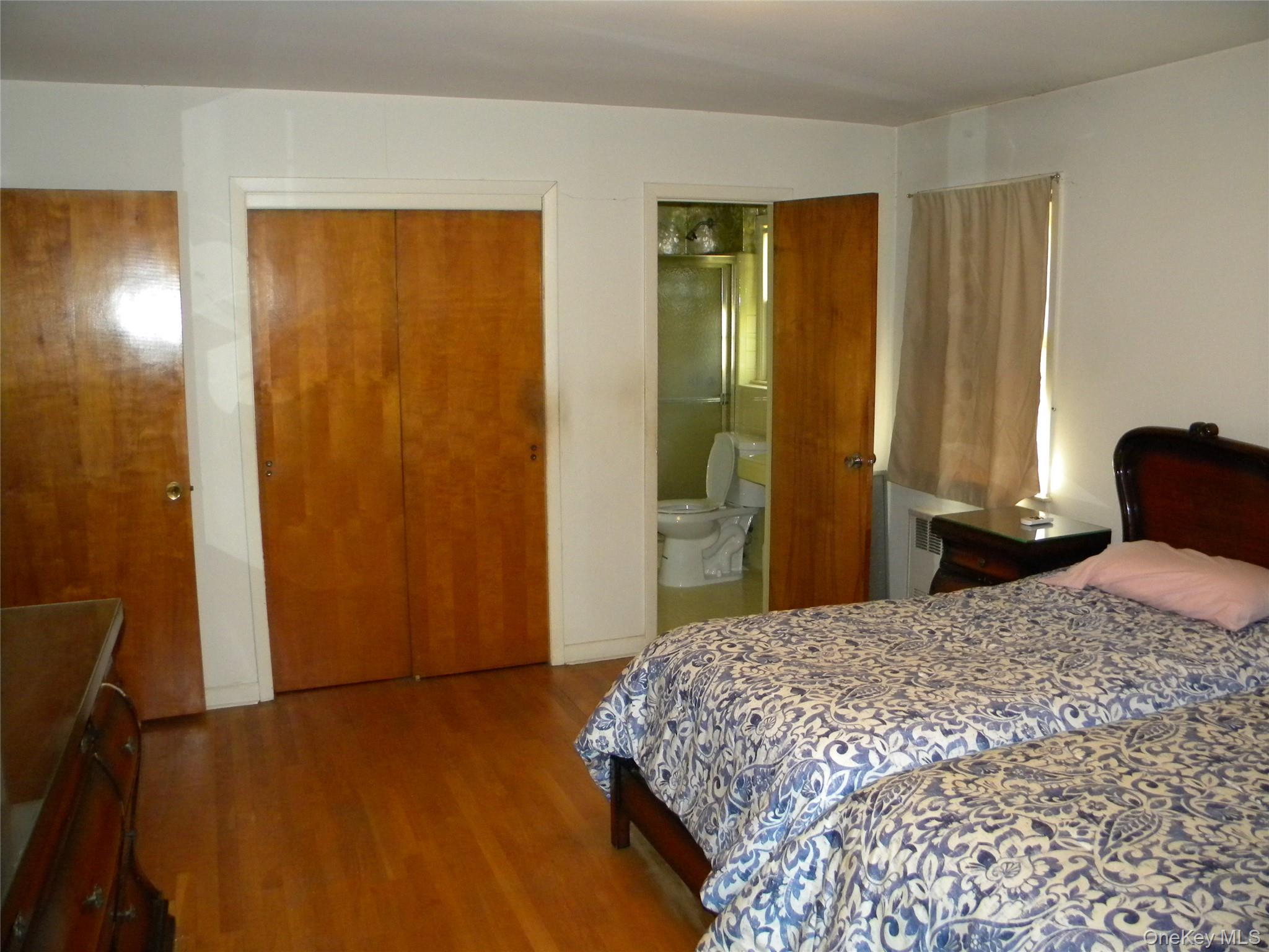 Single Family 210th Place Queens, NY 11360, MLS-1009585-20