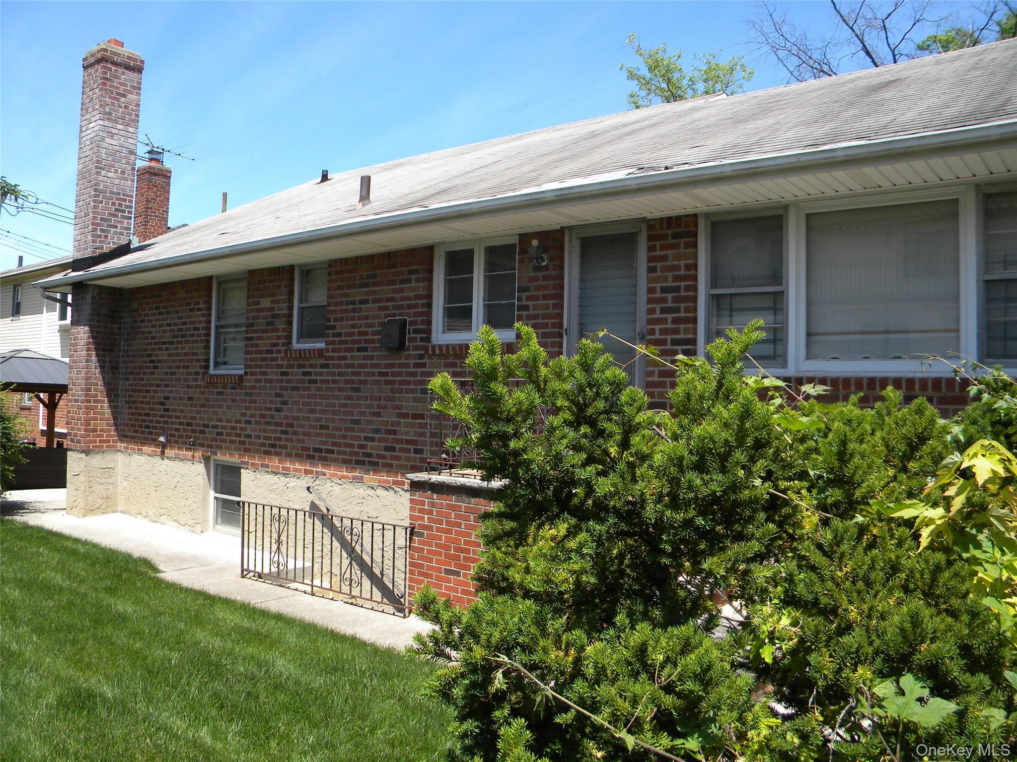 Single Family 210th Place Queens, NY 11360, MLS-1009585-5