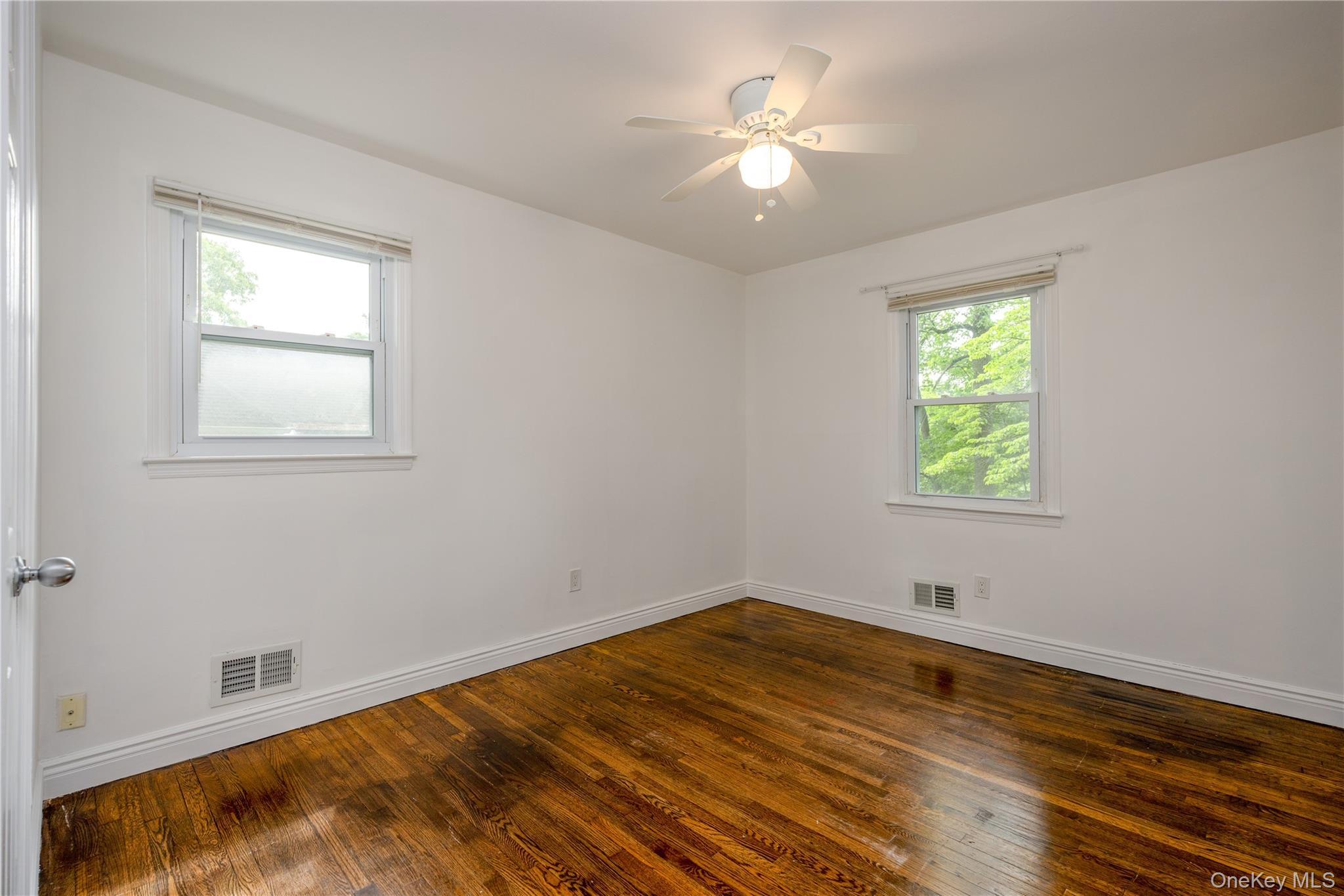 Single Family Guterl Terrace Rockland County, NY 10965, MLS-1009586-16