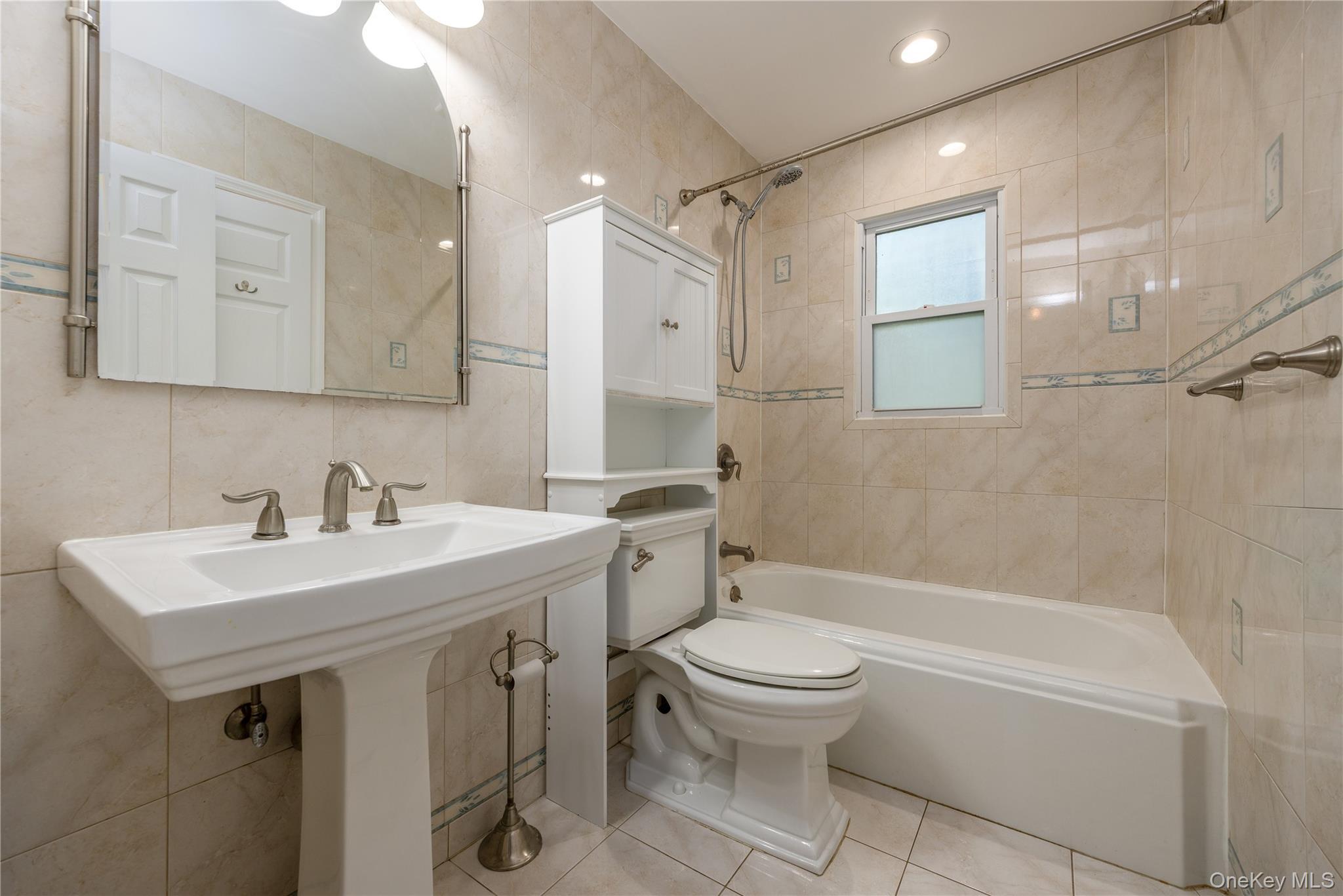 Single Family Guterl Terrace Rockland County, NY 10965, MLS-1009586-19