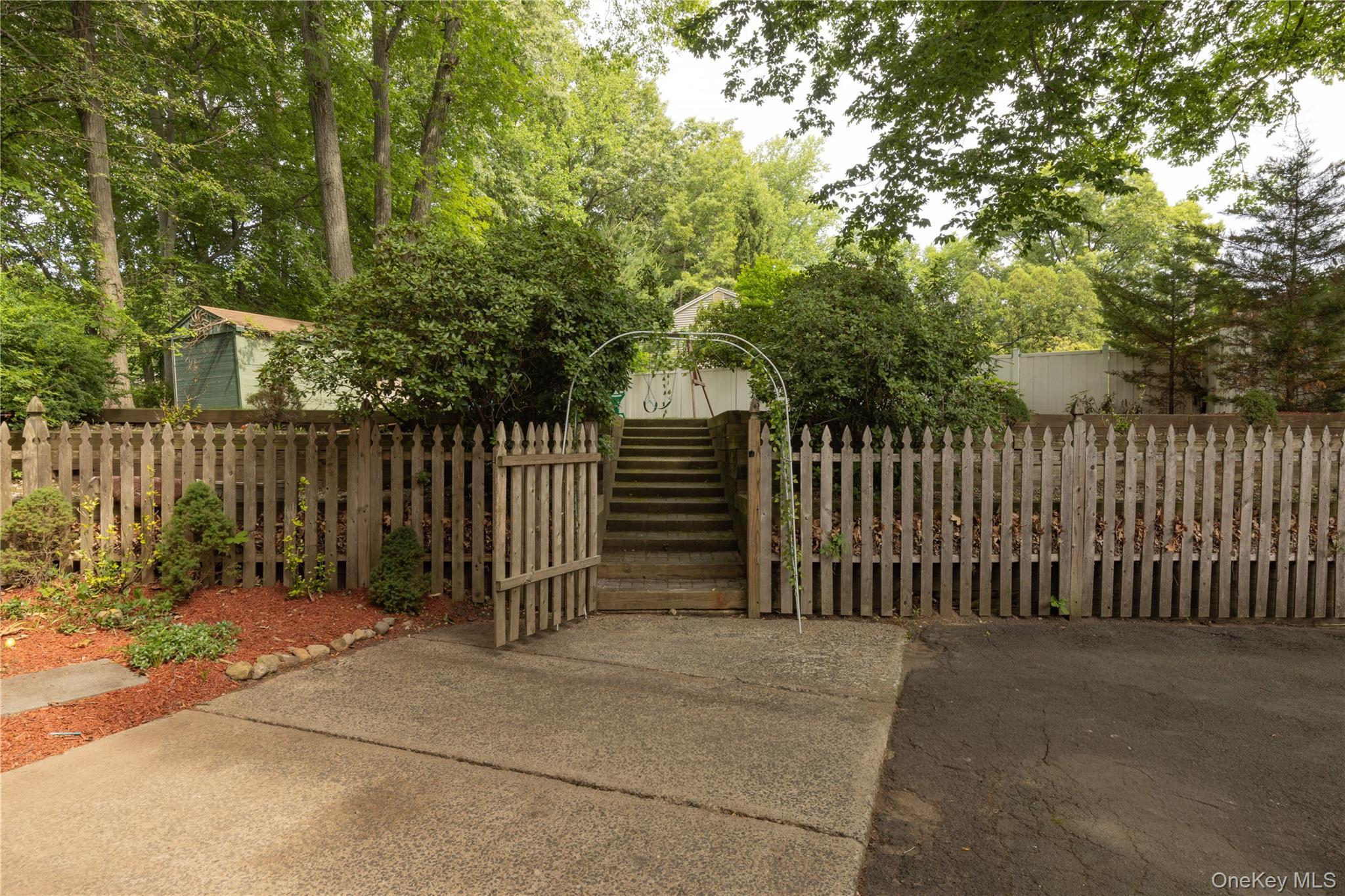 Single Family Guterl Terrace Rockland County, NY 10965, MLS-1009586-31