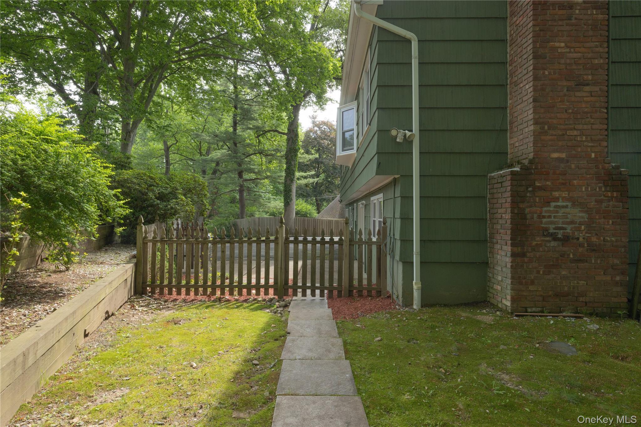 Single Family Guterl Terrace Rockland County, NY 10965, MLS-1009586-37