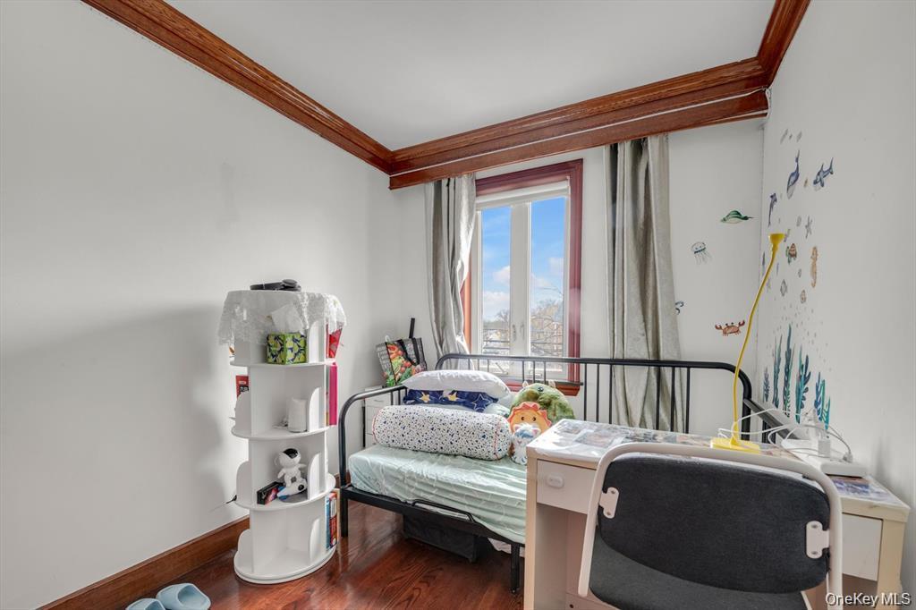 Single Family Fresh Meadow Queens, NY 11365, MLS-1009637-13