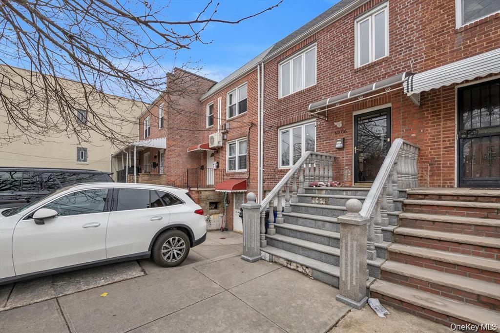 Single Family Fresh Meadow Queens, NY 11365, MLS-1009637-2