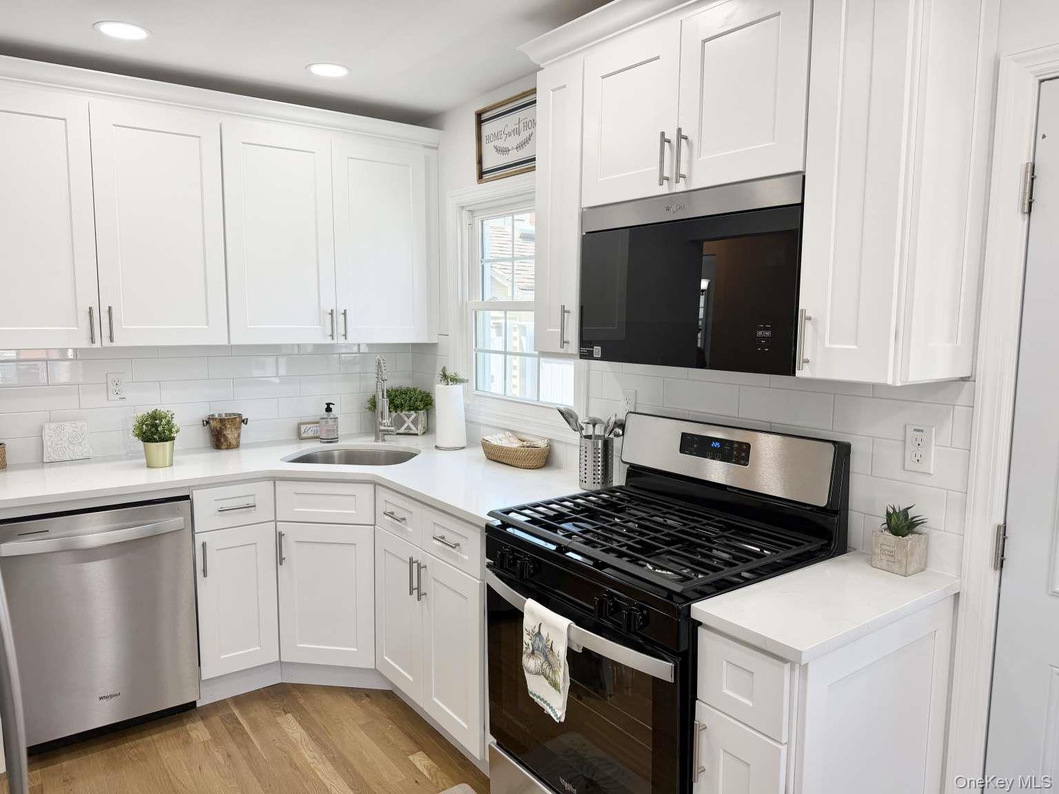 Single Family Barwick Nassau County, NY 11501, MLS-1009665-5
