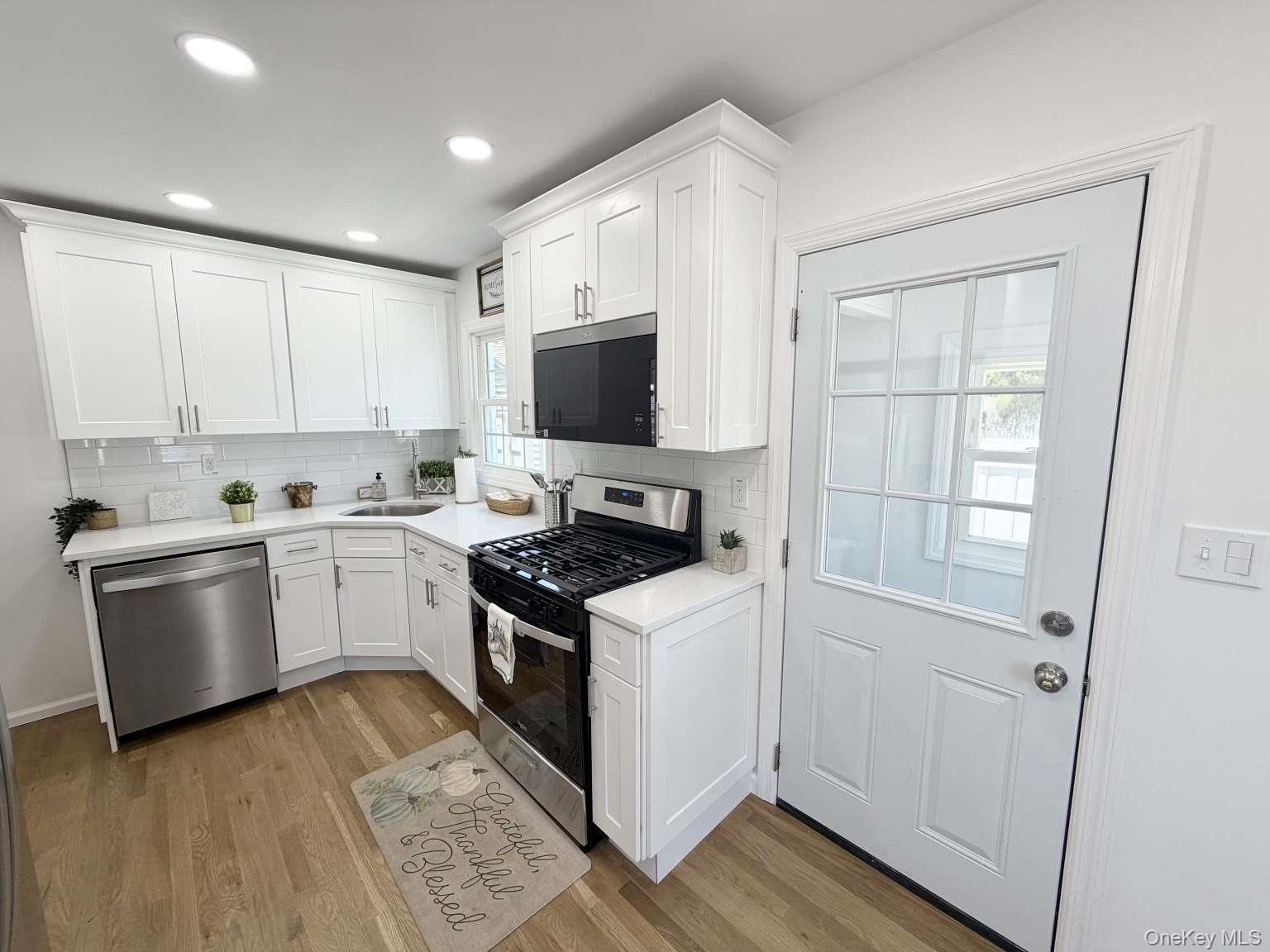Single Family Barwick Nassau County, NY 11501, MLS-1009665-6