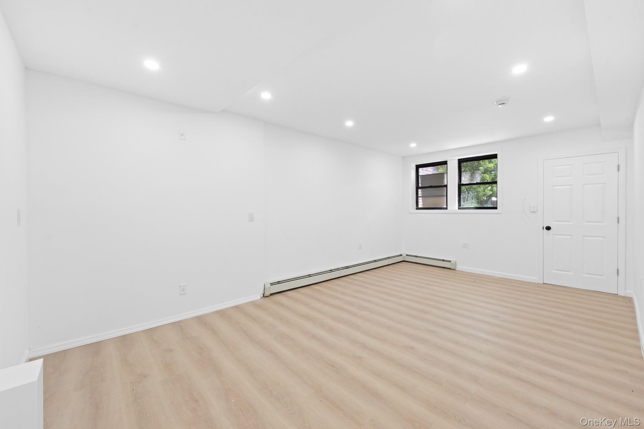 Single Family Avenue A  Brooklyn, NY 11236, MLS-1009676-10