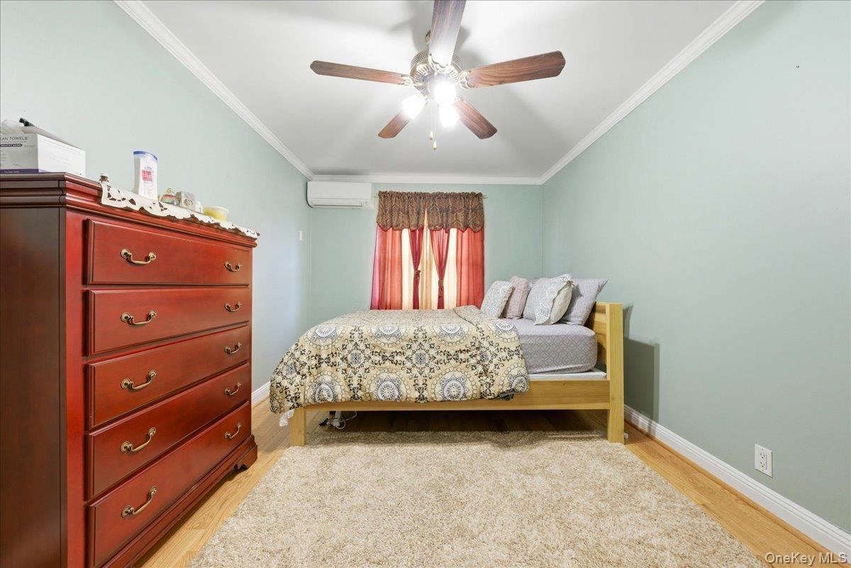 Single Family Fish Avenue Bronx, NY 10469, MLS-1009677-12