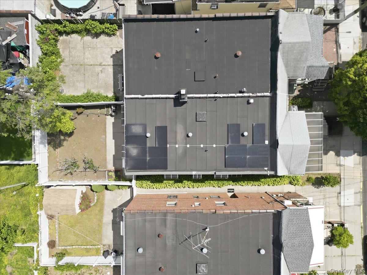 Single Family Fish Avenue Bronx, NY 10469, MLS-1009677-3